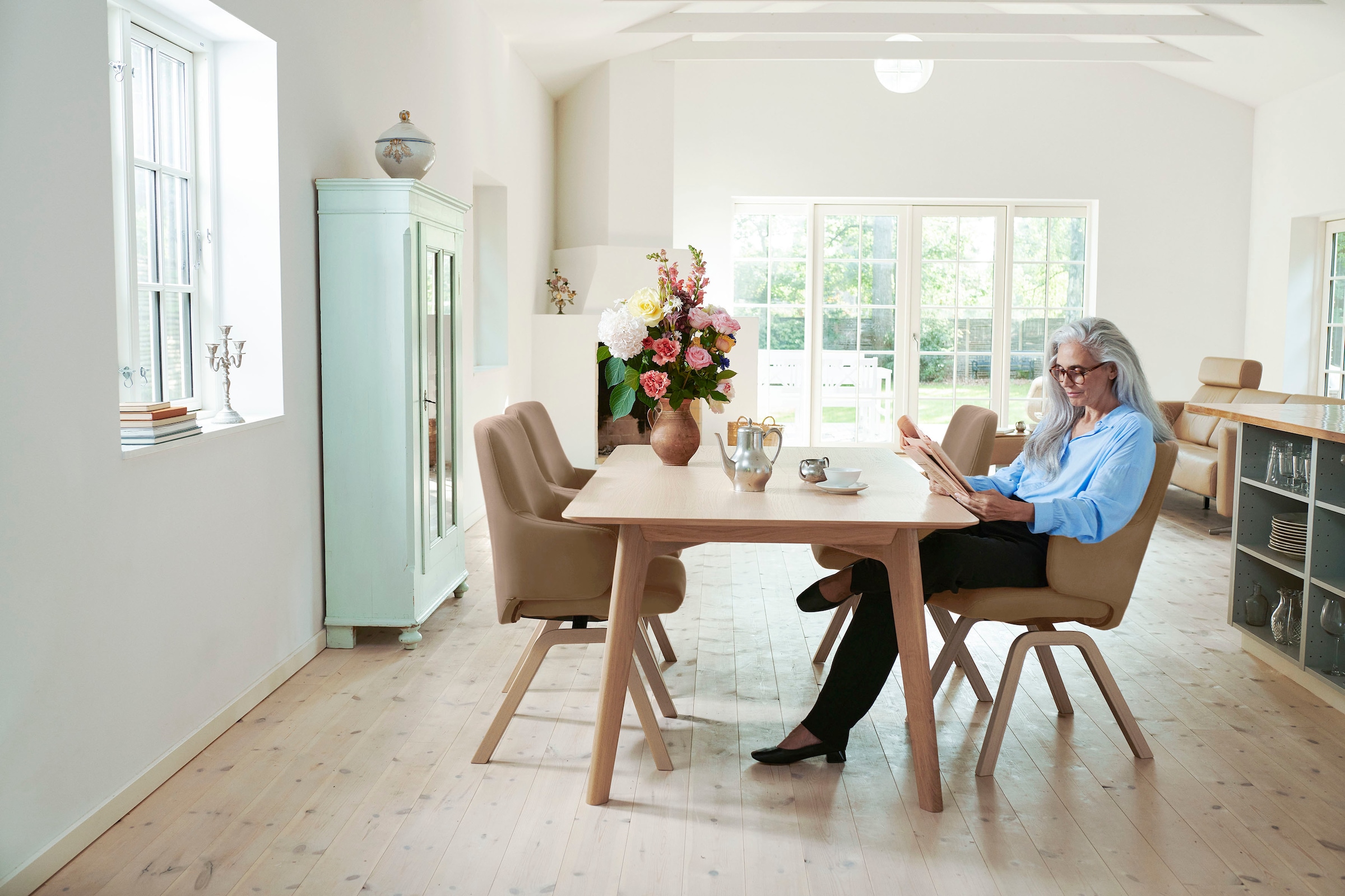 Stressless® Polsterstuhl »Laurel« () Low Back mit Armlehne, Größe L, mit schräggestellten Beinen in Eiche