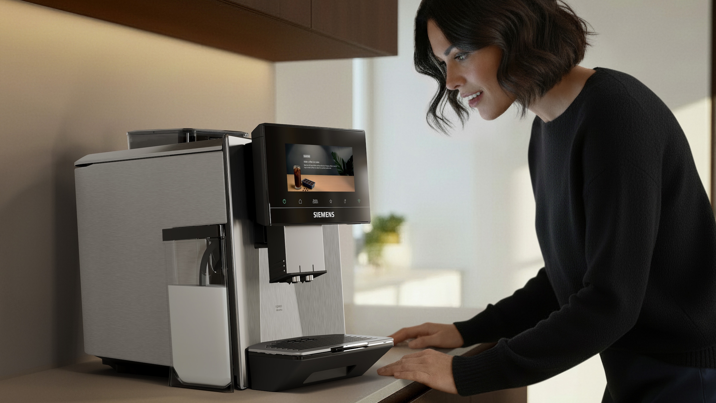 SIEMENS Kaffeevollautomat »EQ900 TQ923E43, 41 versch. Getränke, XL-Getränke, Doppeltassenfunktion« farbiges 6.8'' TFT-Display, individuelle Aromaeinstellung, Edelstahl