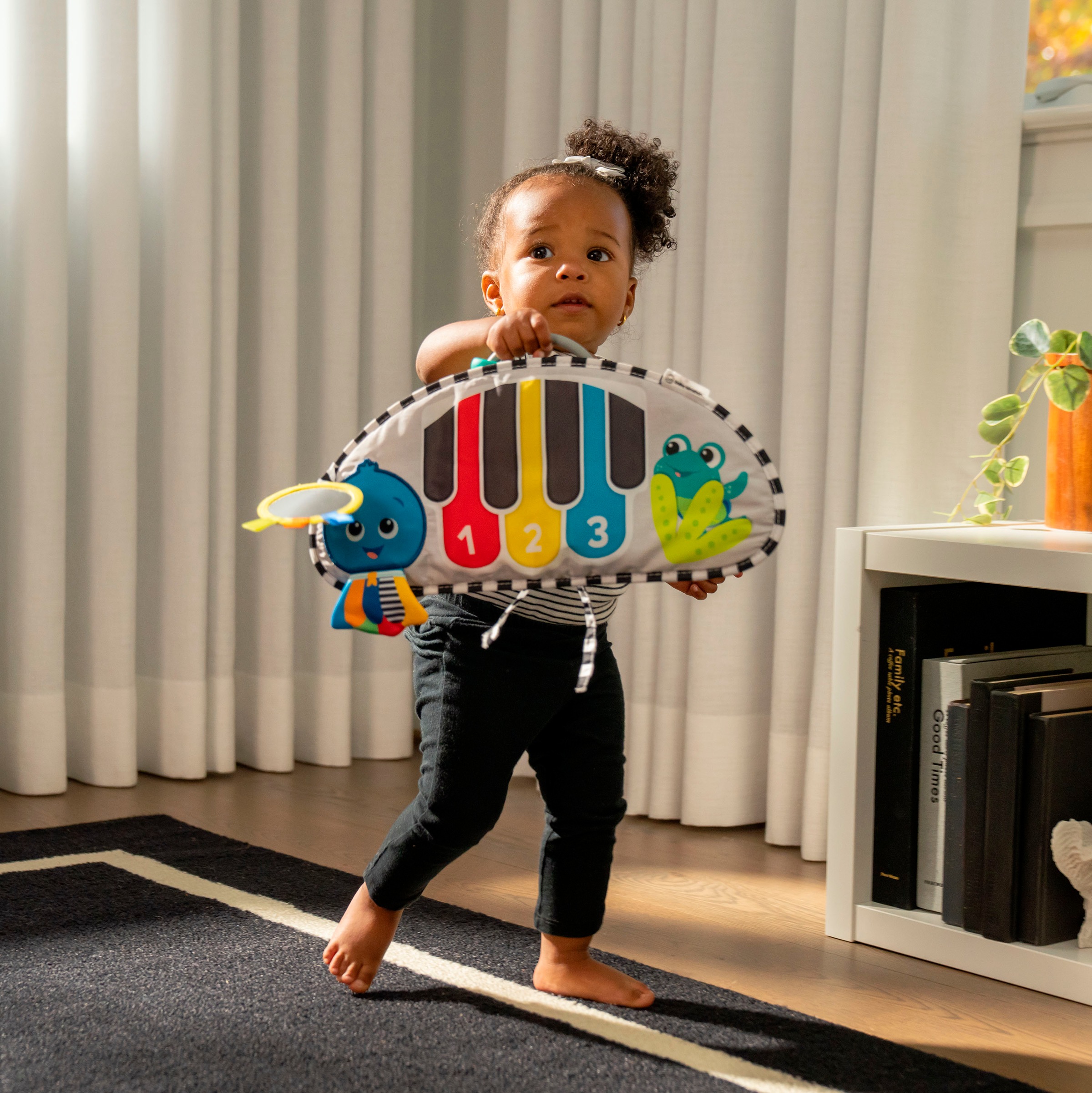 Baby Einstein Babywippe »Kick to It 4-in-1 Musical Swing & Rocker«, bis 9 kg, mit Sound-Effekt