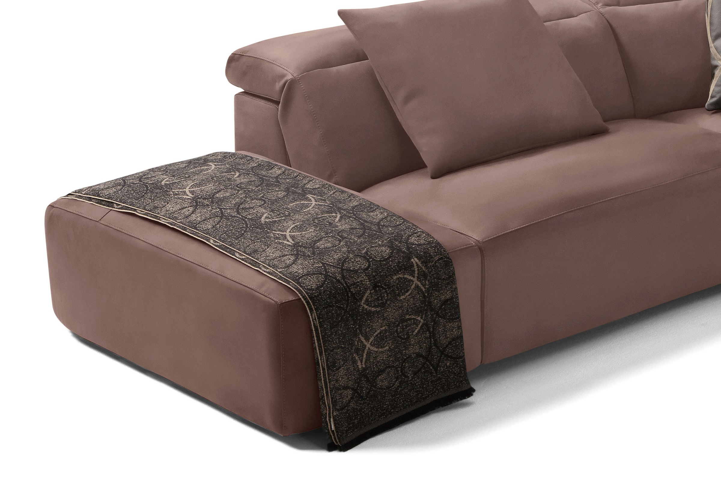 Egoitaliano Ecksofa »Beverly, extravangantes Designsofa mit erstklassigem S günstig online kaufen