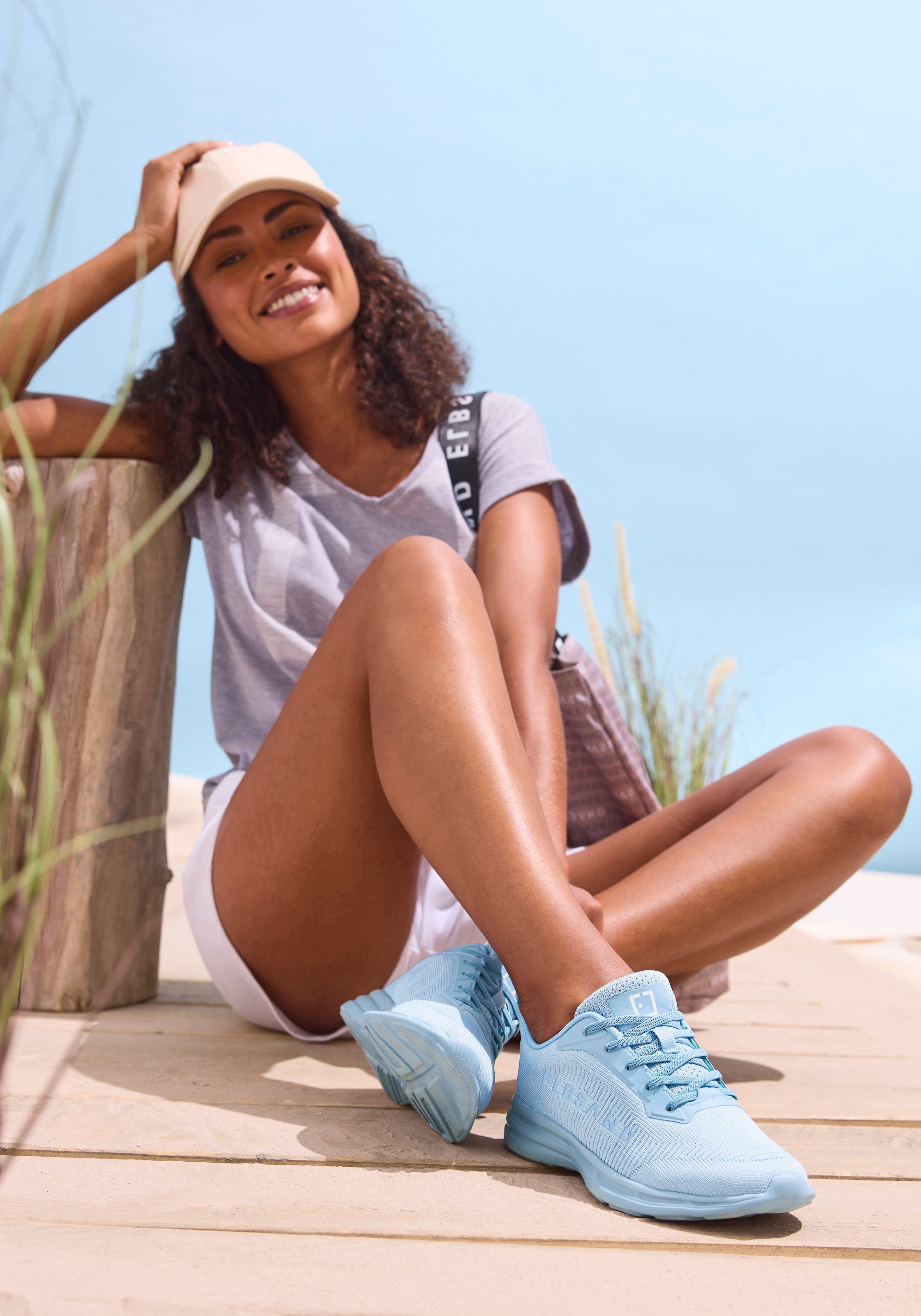 Elbsand Sneaker »Freizeitschuh, Halbschuh«, mit elastischen Bändern für schnelles Reinschlüpfen, Unisex VEGAN