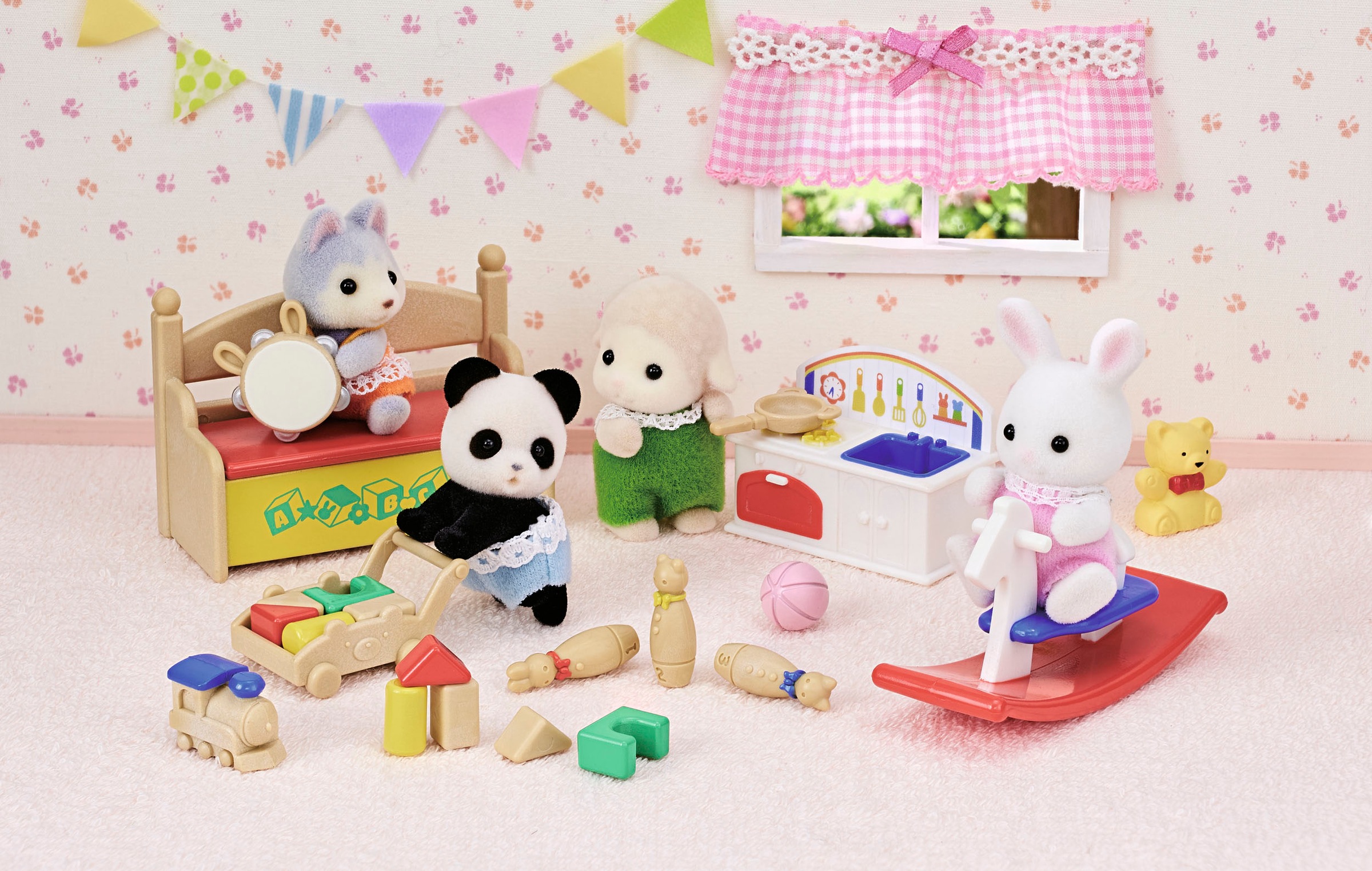 Sylvanian Families Spielfigur »Spielset Baby Kindergarten Spielzeug mit Figuren (5709)«