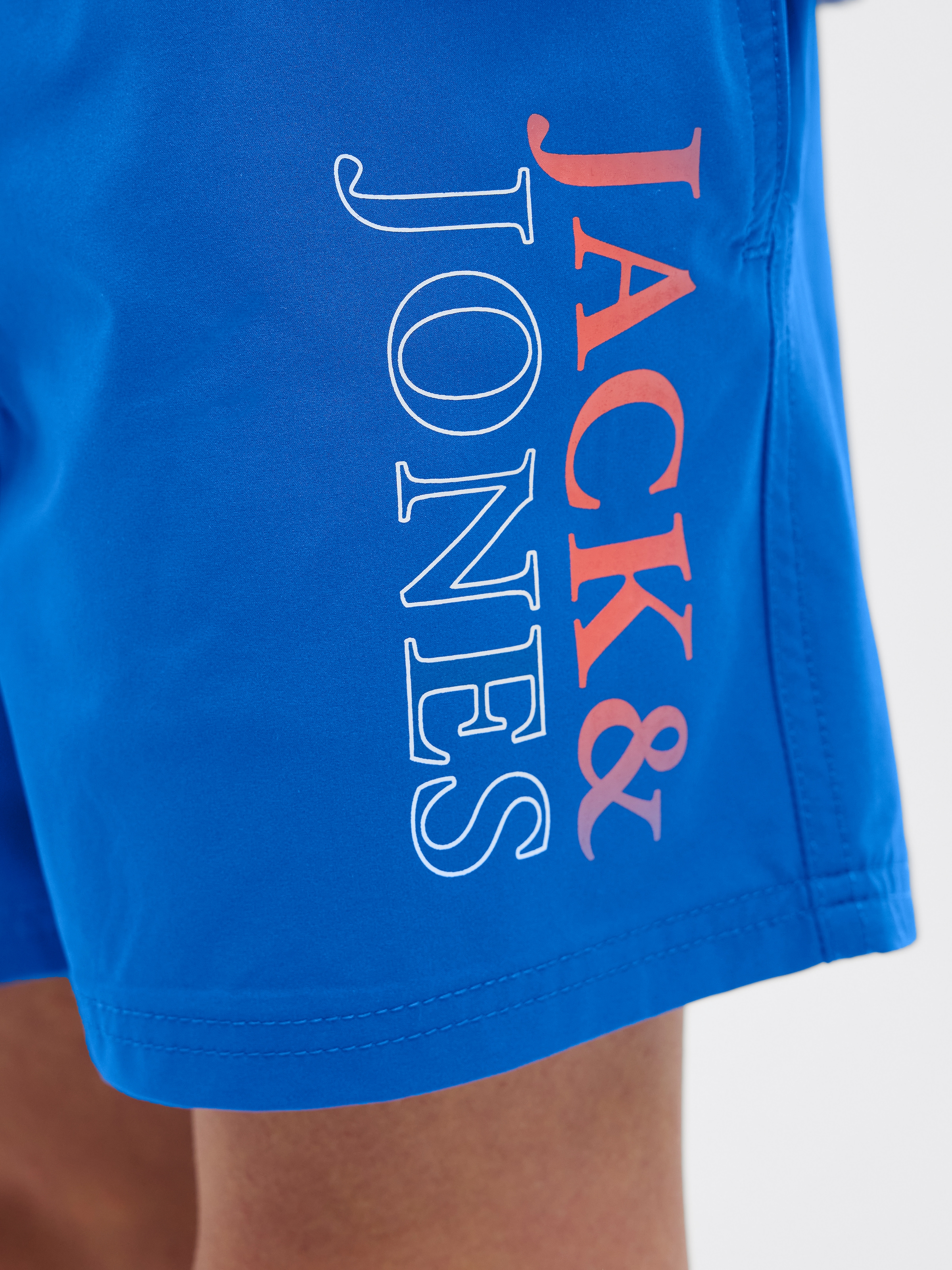 Jack & Jones Junior Badeshorts »JPSTMAUI mit Logoprint und praktischen Taschen«, bedruckt, modisch, regular fit, Web