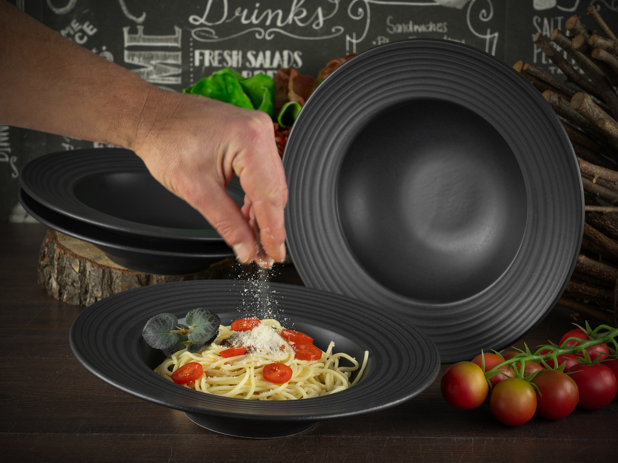 CreaTable Pastateller »Lava Stone Black, Pasta Gourmetteller Set 4-tlg«, (Set, 4 St.), Seidenmatte Glasur