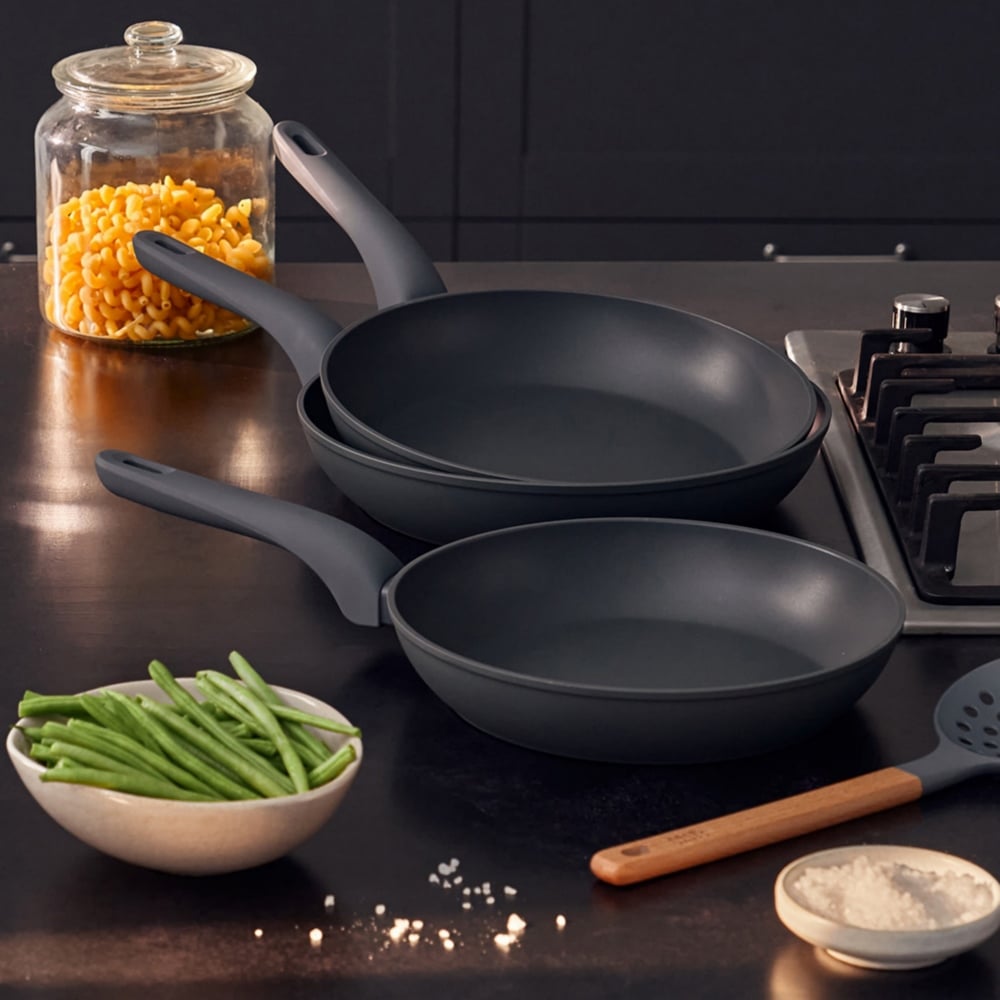 RESTO Kitchenware Bratpfanne »Cas, Universalpfanne mit ergonomischem Soft-Touch Griff«, Aluminium, (1 tlg.), mit keramischer Antihaftbeschichtung, PFAS-frei