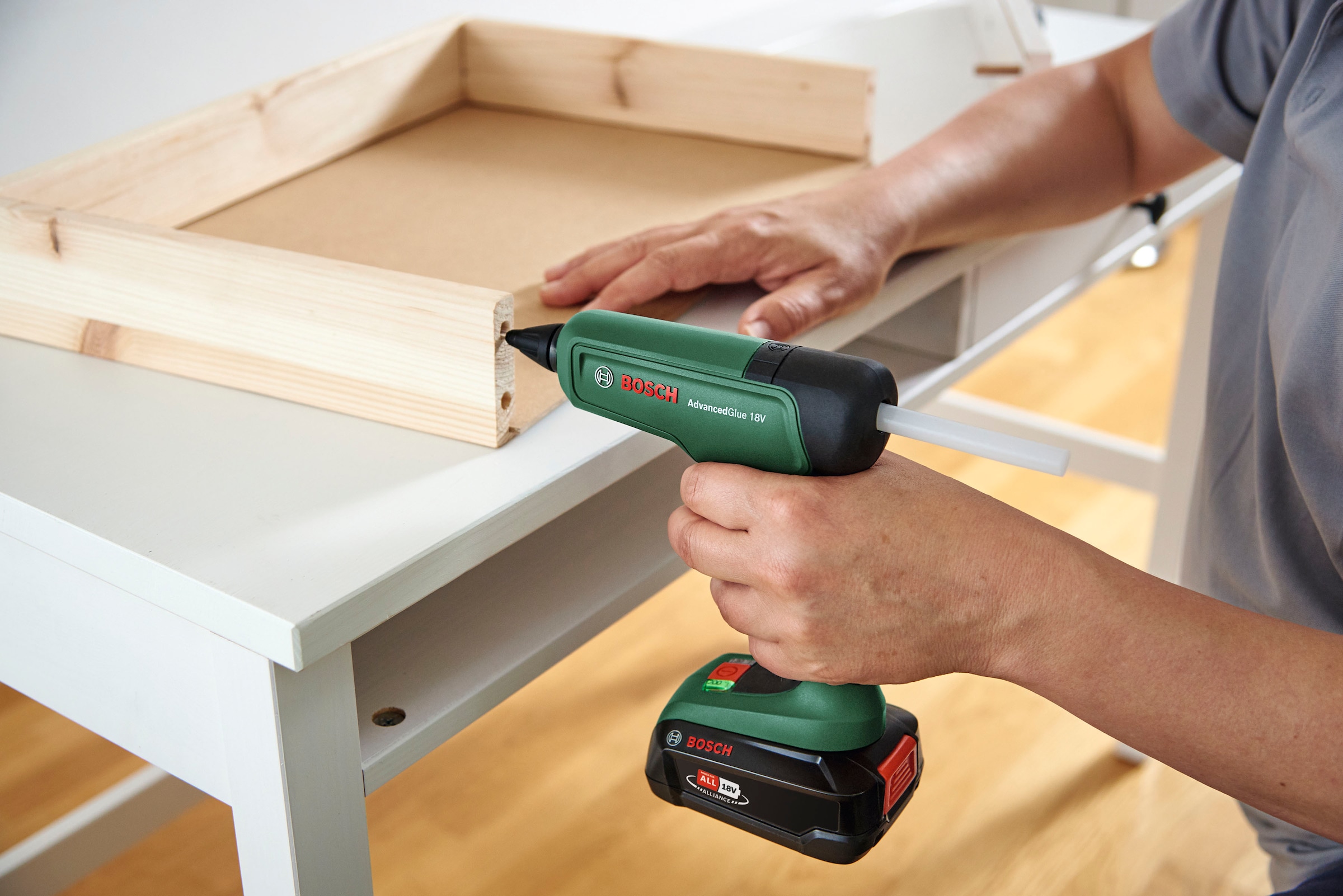 Bosch Home & Garden Heißklebepistole »AdvancedGlue 18V Solo«, ohne Akku und Ladegerät