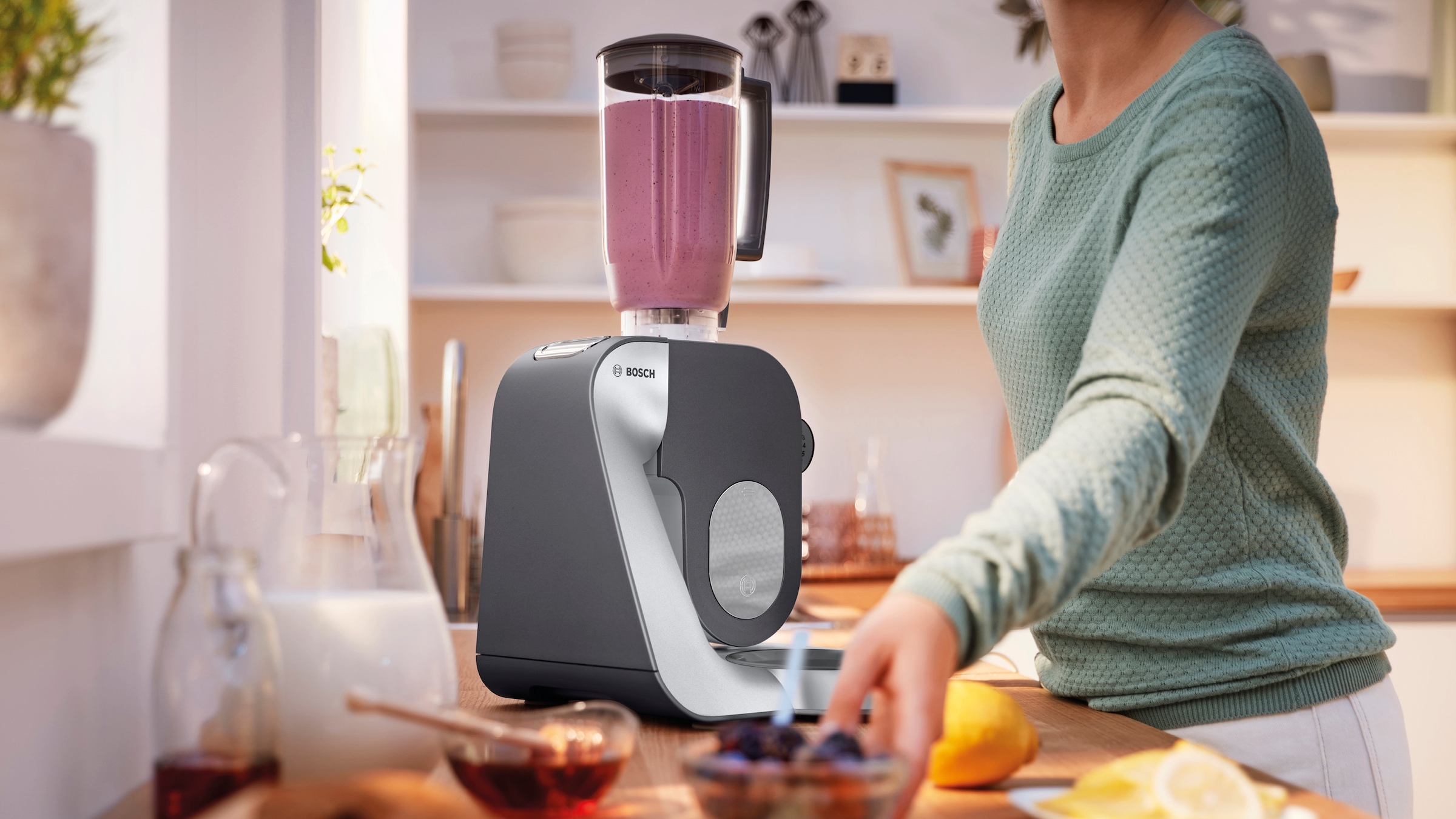 BOSCH Küchenmaschine »MUM5935B Durchlaufschnitzler, 3 Scheiben, Mixer, silber«, Fleischwolf, Kekspresse, Zitruspresse, 3 Rühr-/Knethaken, spülm.fest