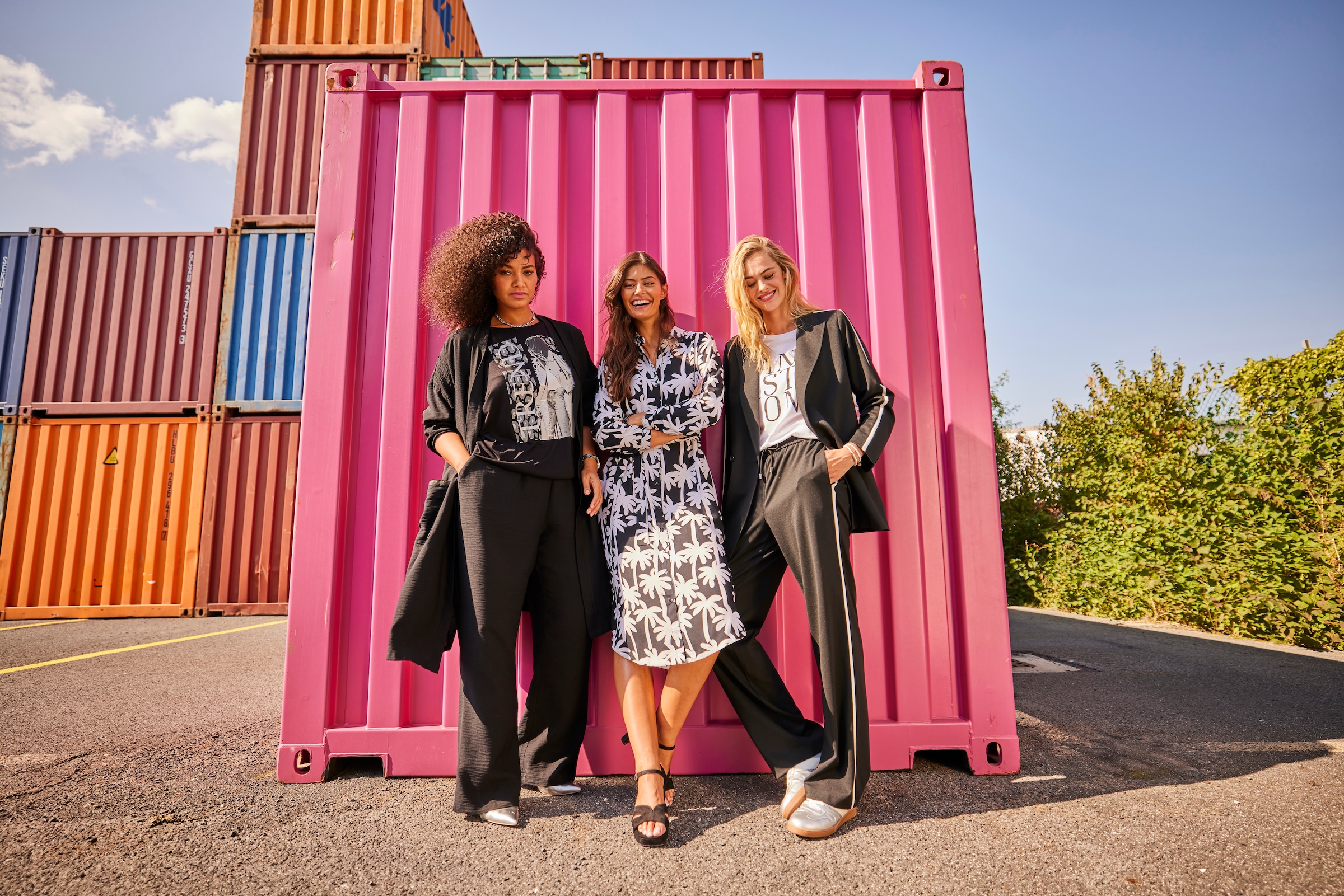 Aniston CASUAL Longblazer, mit trendigem Streifen an Schulter und den Ärmeln