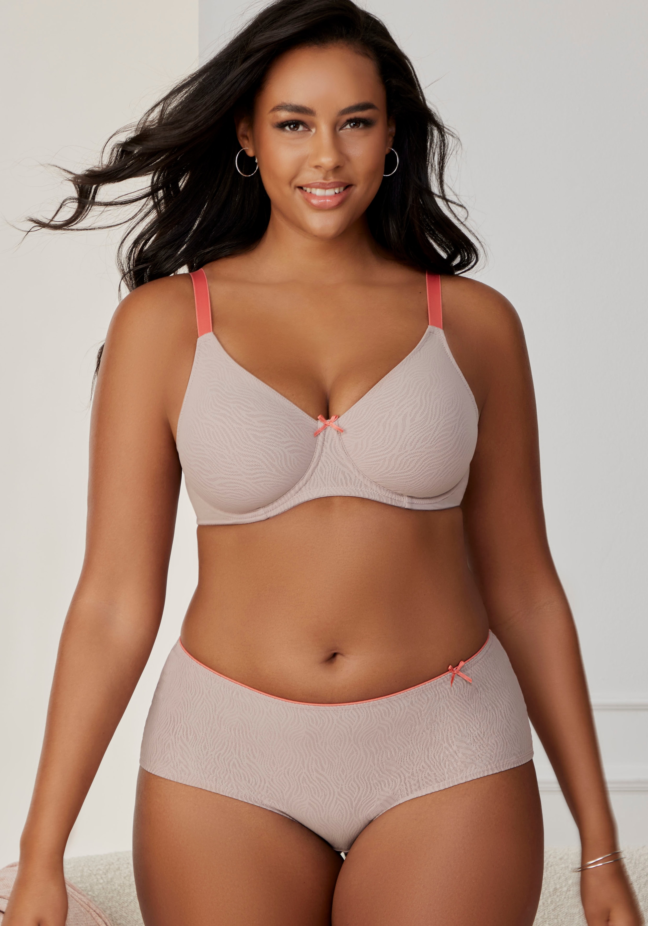 Nuance Panty, aus gemustertem Jacquard mit feiner Zierschleife
