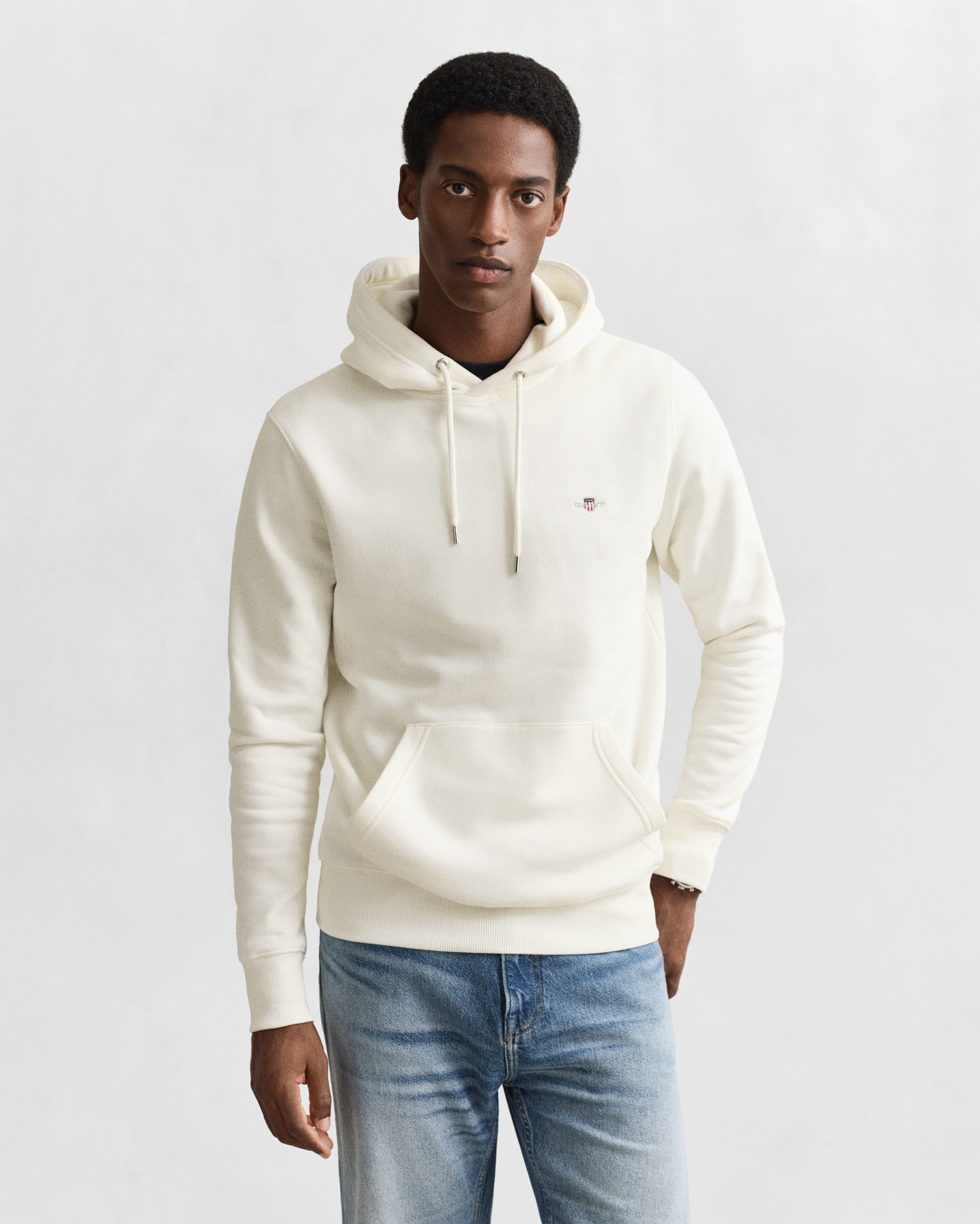 Gant Hoodie »REG SHIELD HOODIE«, mit Logostickerei auf der Brust
