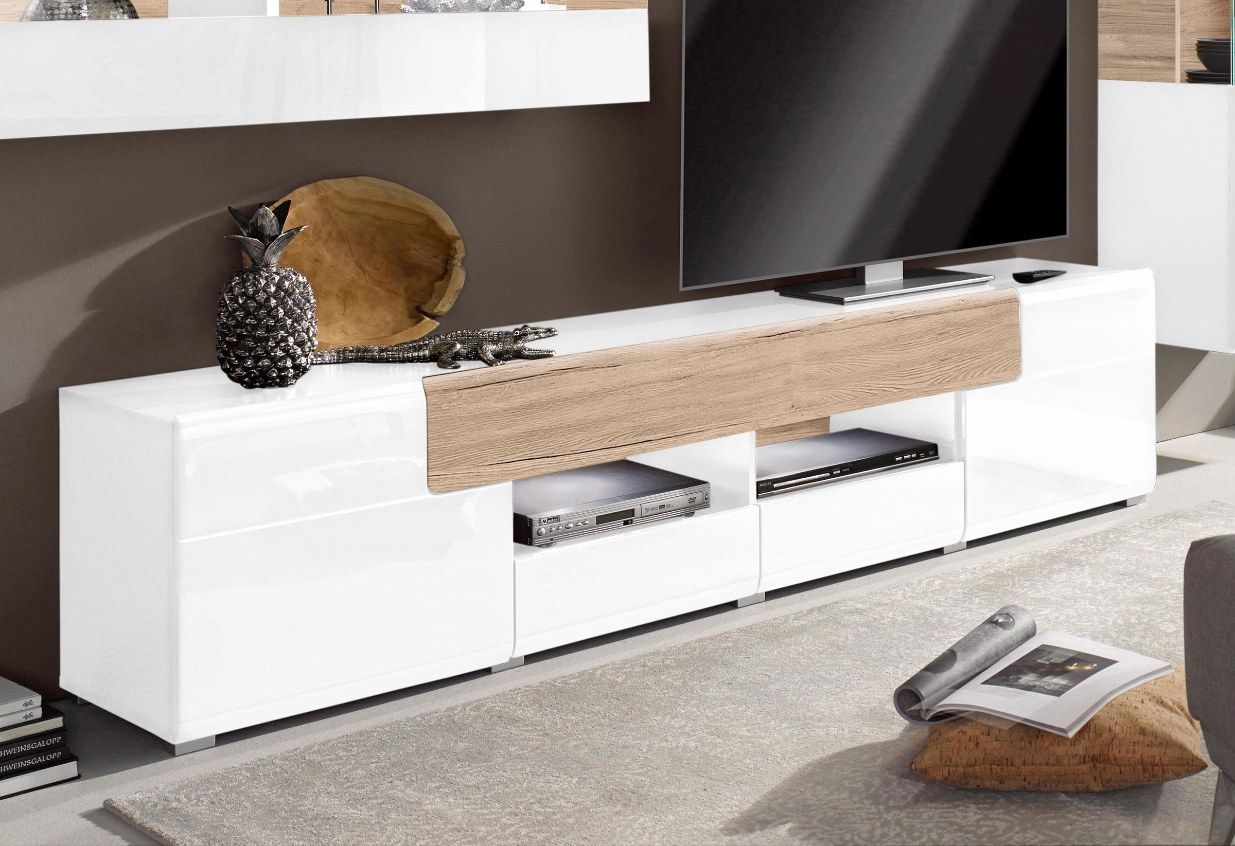 INOSIGN Lowboard »Toledo,Breite 209cm, trendige TV-Schrank mit dekorative Fräsungen«, TV-Board ohne Beleuchtung, TV-Kommode mit viel Stauraum