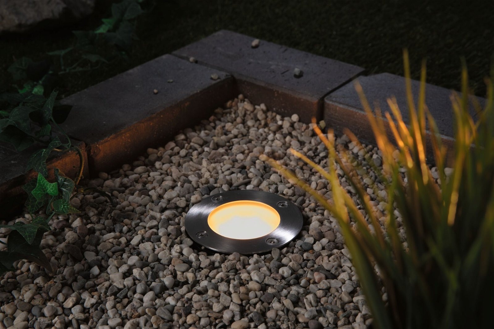 Paulmann LED Einbauleuchte »Plug & Shine Bodeneinbauleuchte Goldlicht Einzelspot IP65 4,6W Schwarz«, 1 flammig, Smart Home Zigbee 3.0, Insektenfreundlich, Tunable Warmwhite