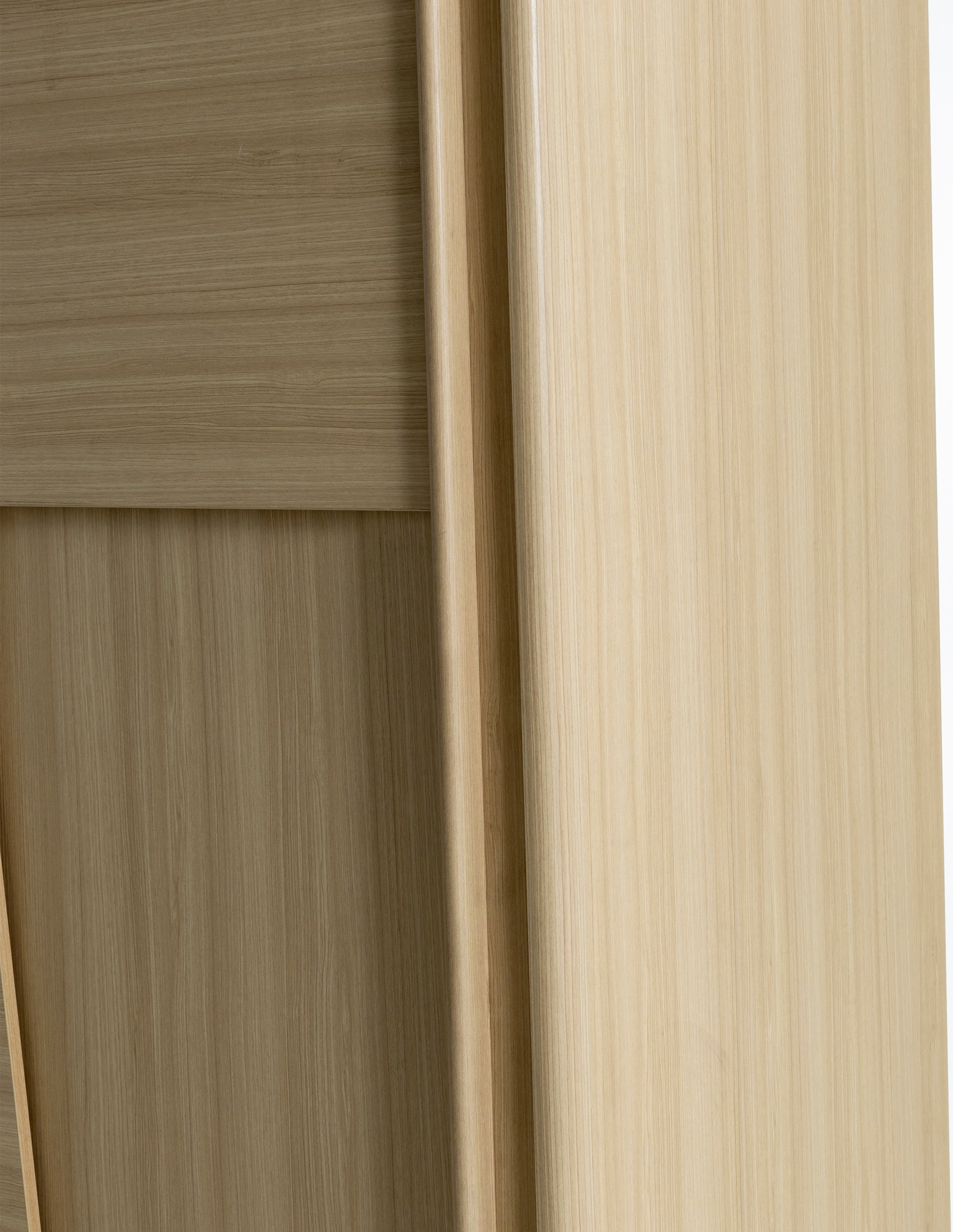 Gami Kleiderschrank »SILVA Schiebeschrank mit 2 Türen« Optimale Stauraumkapazität, Front mit LED-Beleuchtung