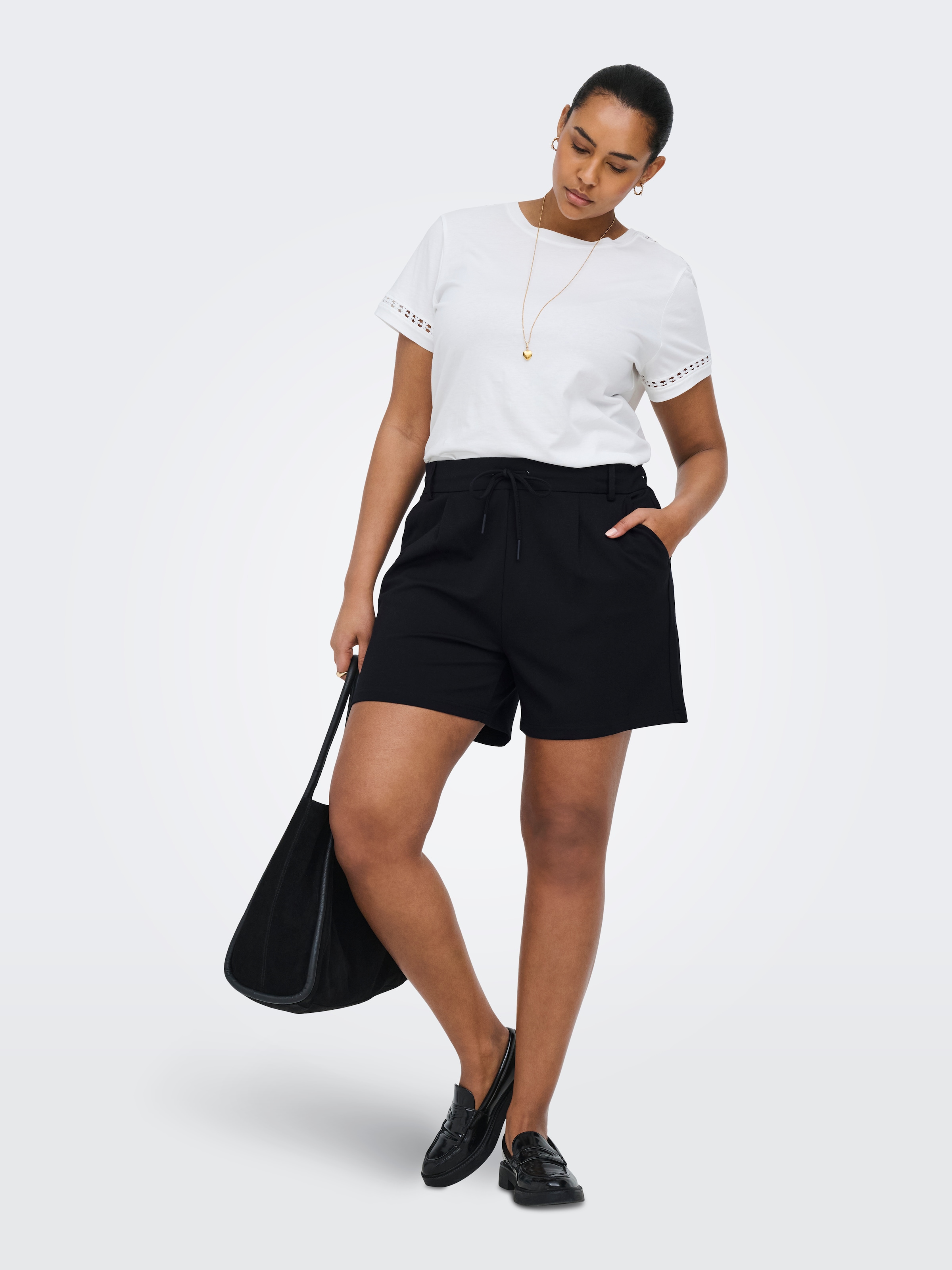 ONLY CARMAKOMA Bermudas »CARGOLDTRASH LIFE EASY SHORTS«  Viskosemischung, regular fit