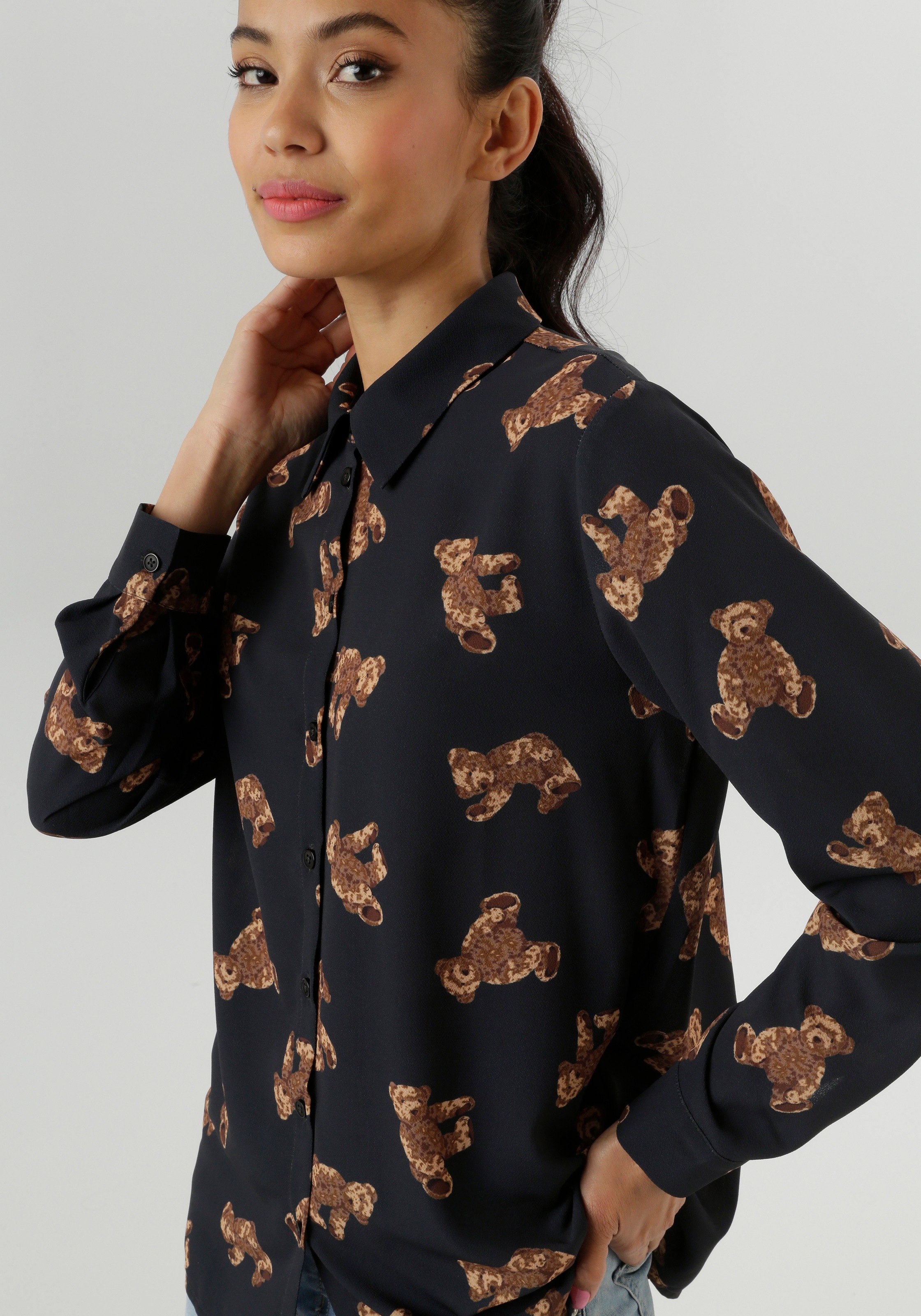 Aniston SELECTED Hemdbluse, mit trendigen Teddybärchen bedruckt - NEUE KOLLEKTION