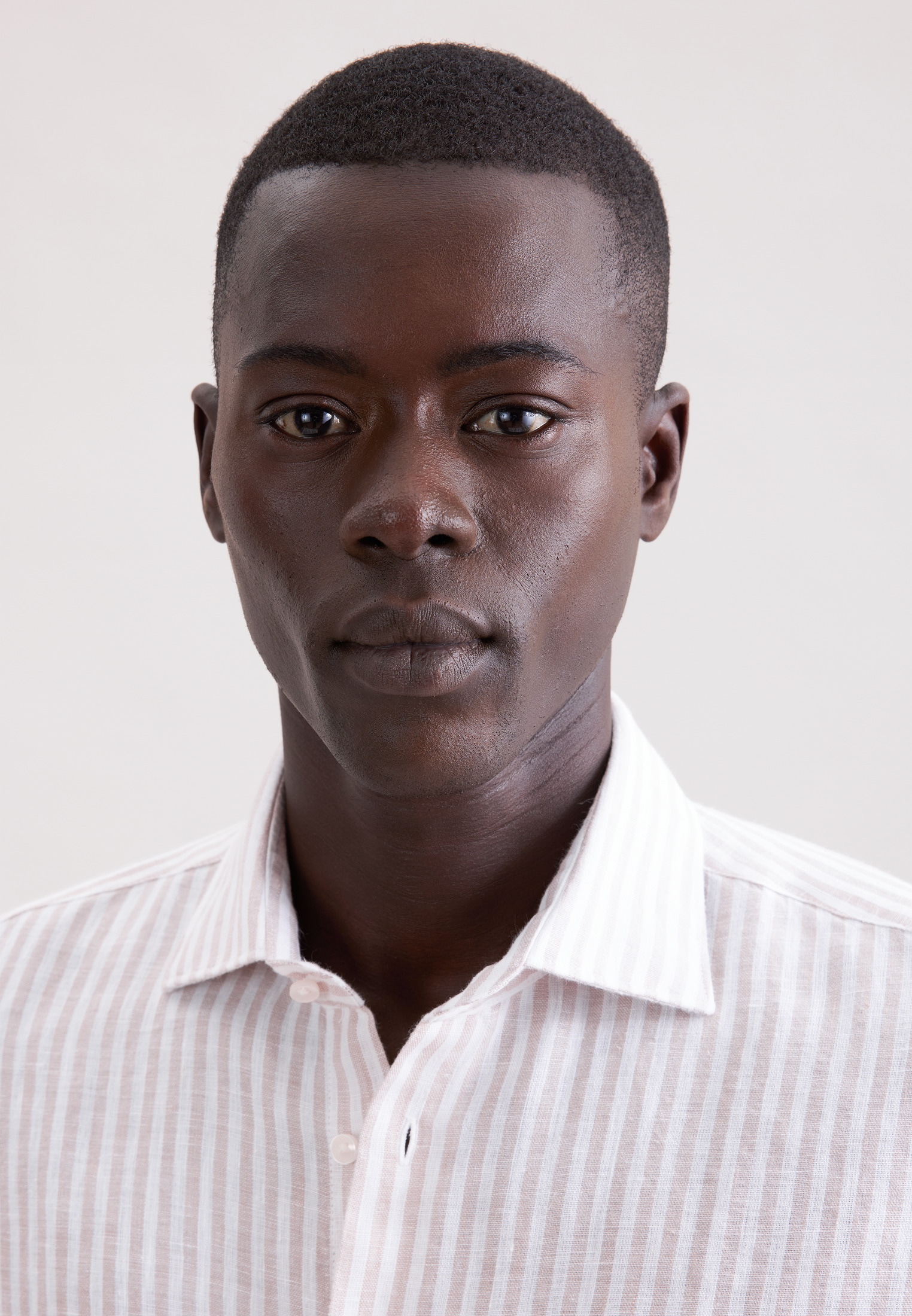 seidensticker Leinenhemd »Schwarze Rose« Shaped 1/1 Kentkragen Gestreift