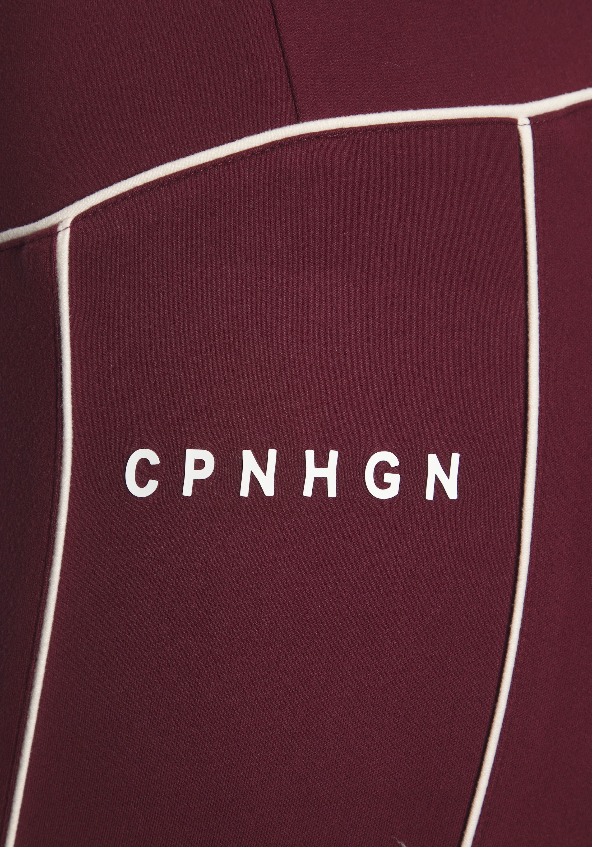 Copenhagen Studios Funktionsshorts, mit Handytasche am Bein