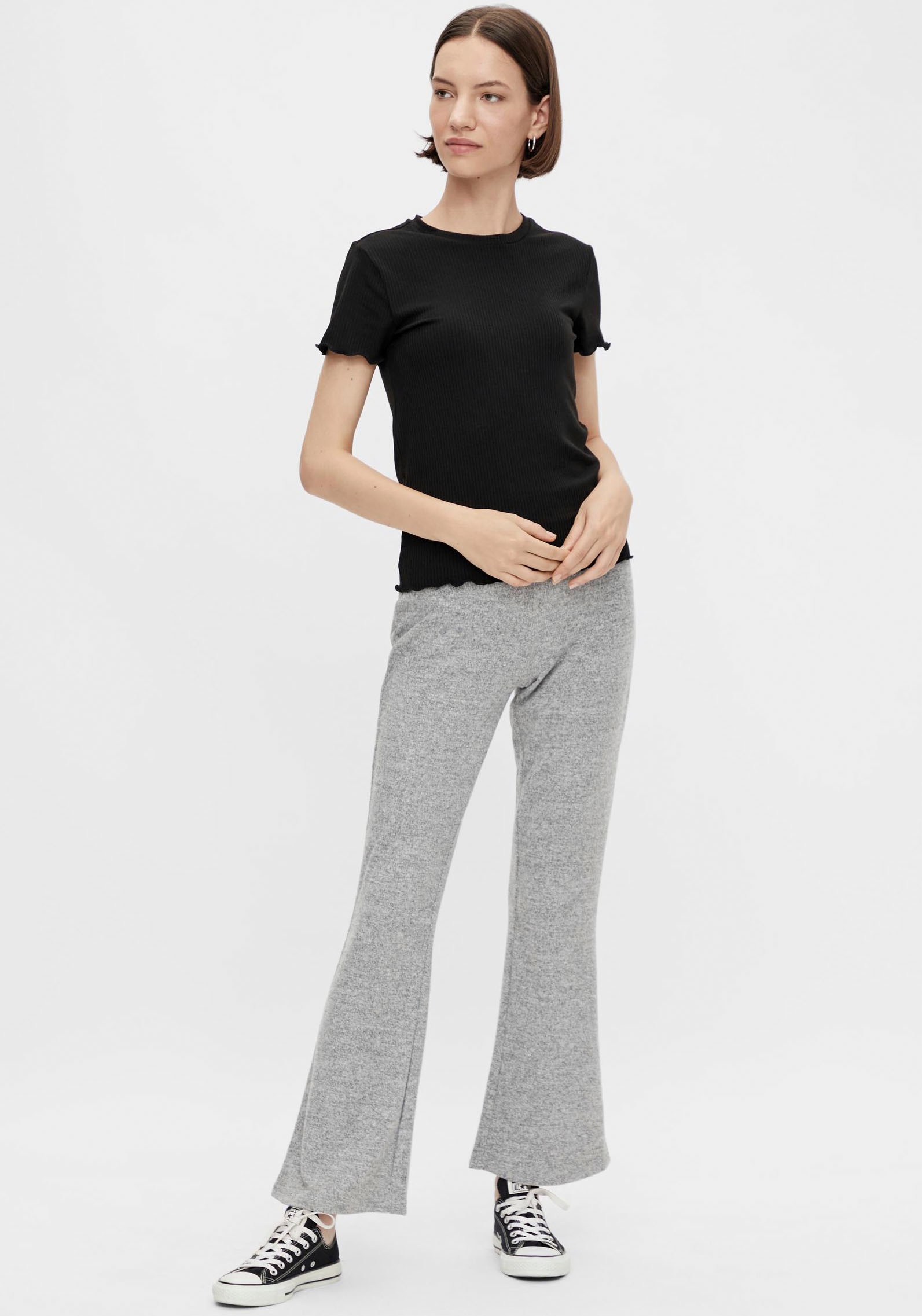 pieces Kurzarmshirt »PCNICCA SS O-NECK  TOP KAC BFD« Viskosemischung, slim fit