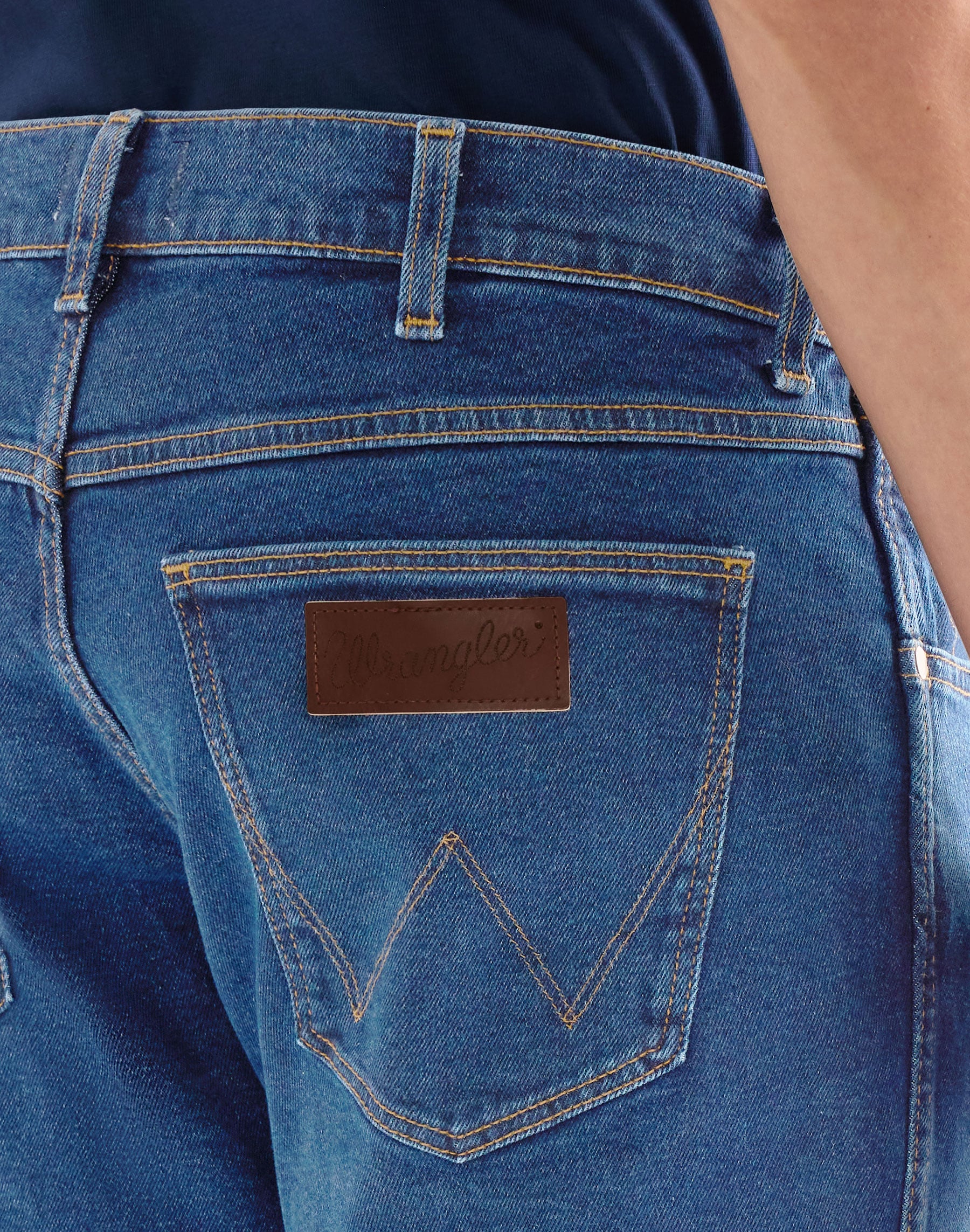 Wrangler Bootcut-Jeans »Foundation« Bootcut fit
