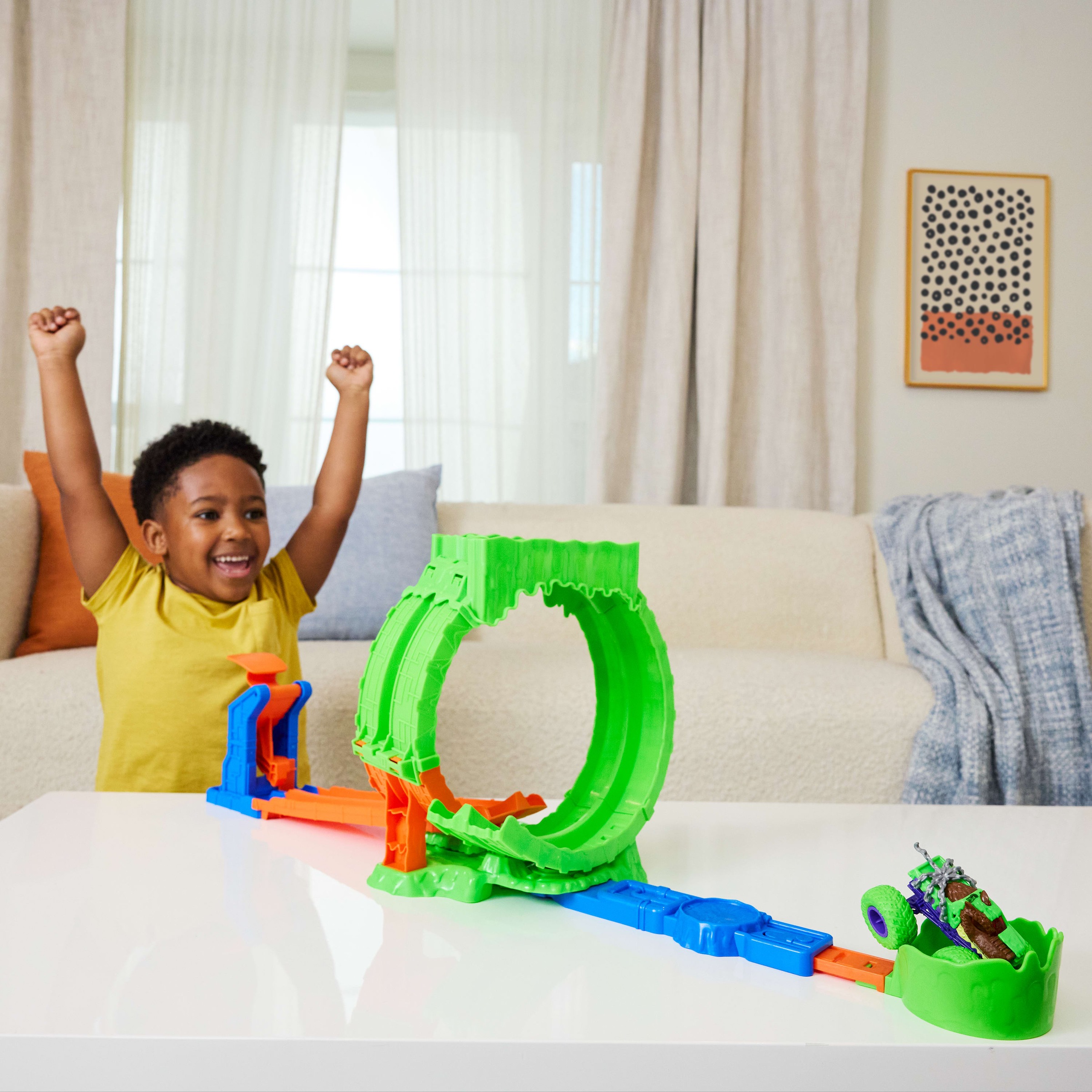 Hot Wheels Autorennbahn »Hot Wheels Monster Trucks 1:64 Chaos Looping Challenge«