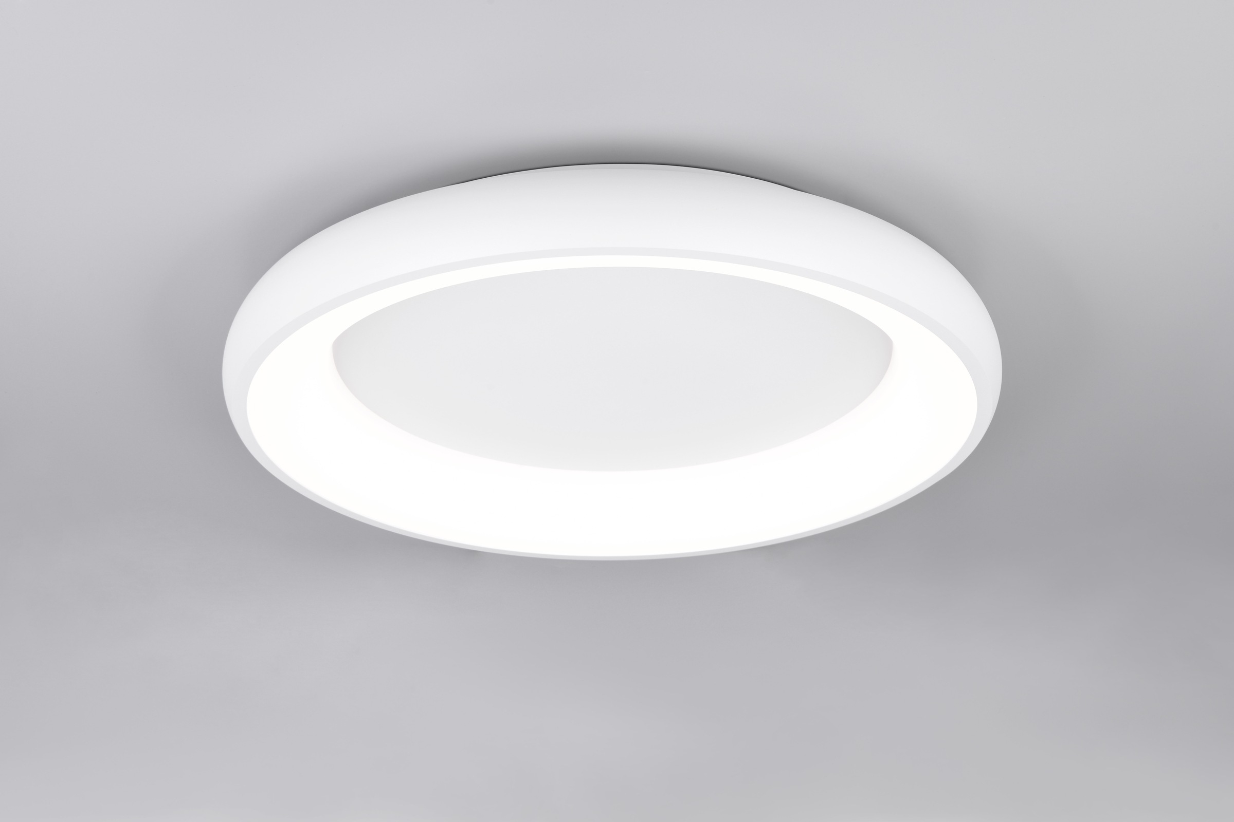 TRIO Leuchten LED Deckenleuchte »CARDONA, runde LED Deckenlampe Büro, Ø 62cm, 4400 Lumen 38W, dimmbar«, 1 flammig, Leuchtmittel LED-Board | LED fest integriert, CCT - Lichtfarbe einstellbar 2300/3000/4000K, auch Wandmontage möglich