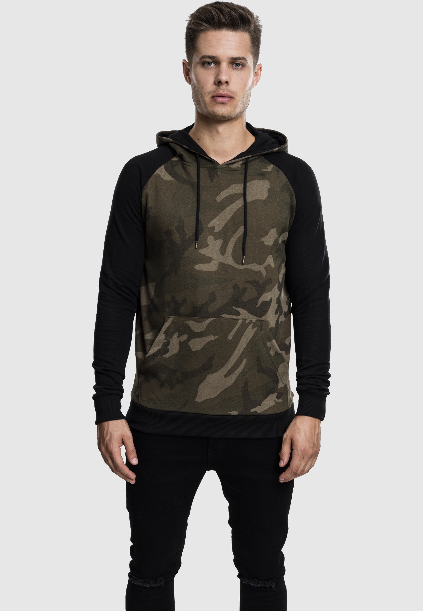URBAN CLASSICS Rundhalspullover »Urban Classics Herren Camo Contrast Raglan Hoody« 1 Stk.
