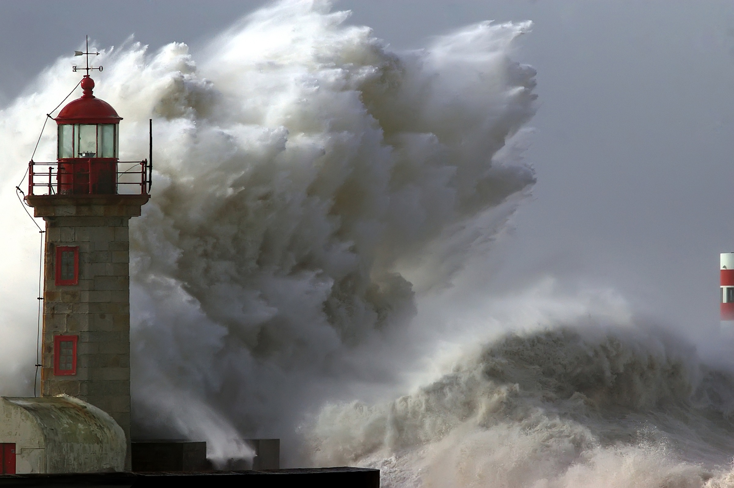 Papermoon Fototapete »Lighthouse in Storm« glatt günstig online kaufen