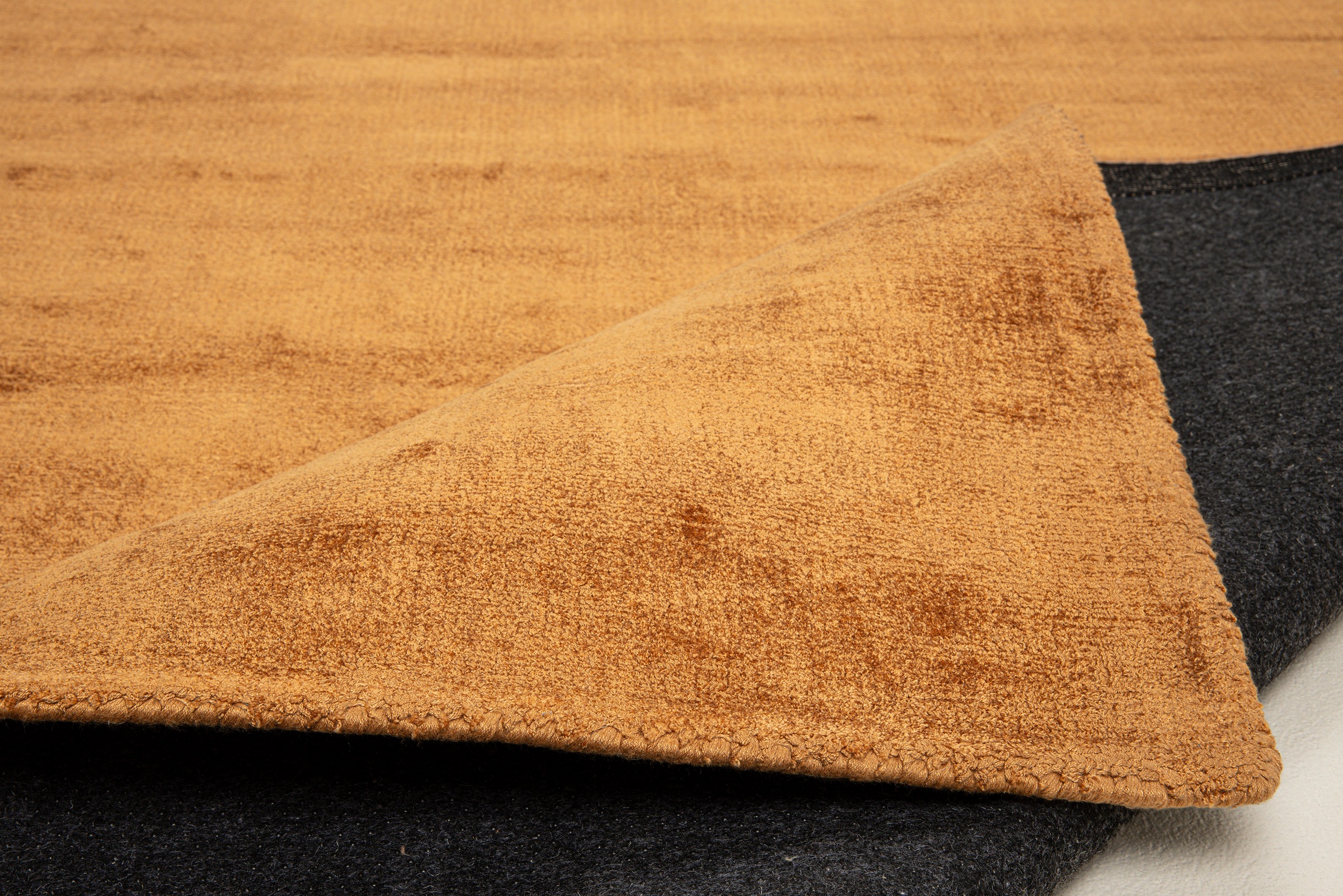 TOM TAILOR HOME Teppich »Shine uni«, rechteckig, 8 mm Höhe, Handweb Teppich, 100% Viskose, handgewebt, mit elegantem Schimmer