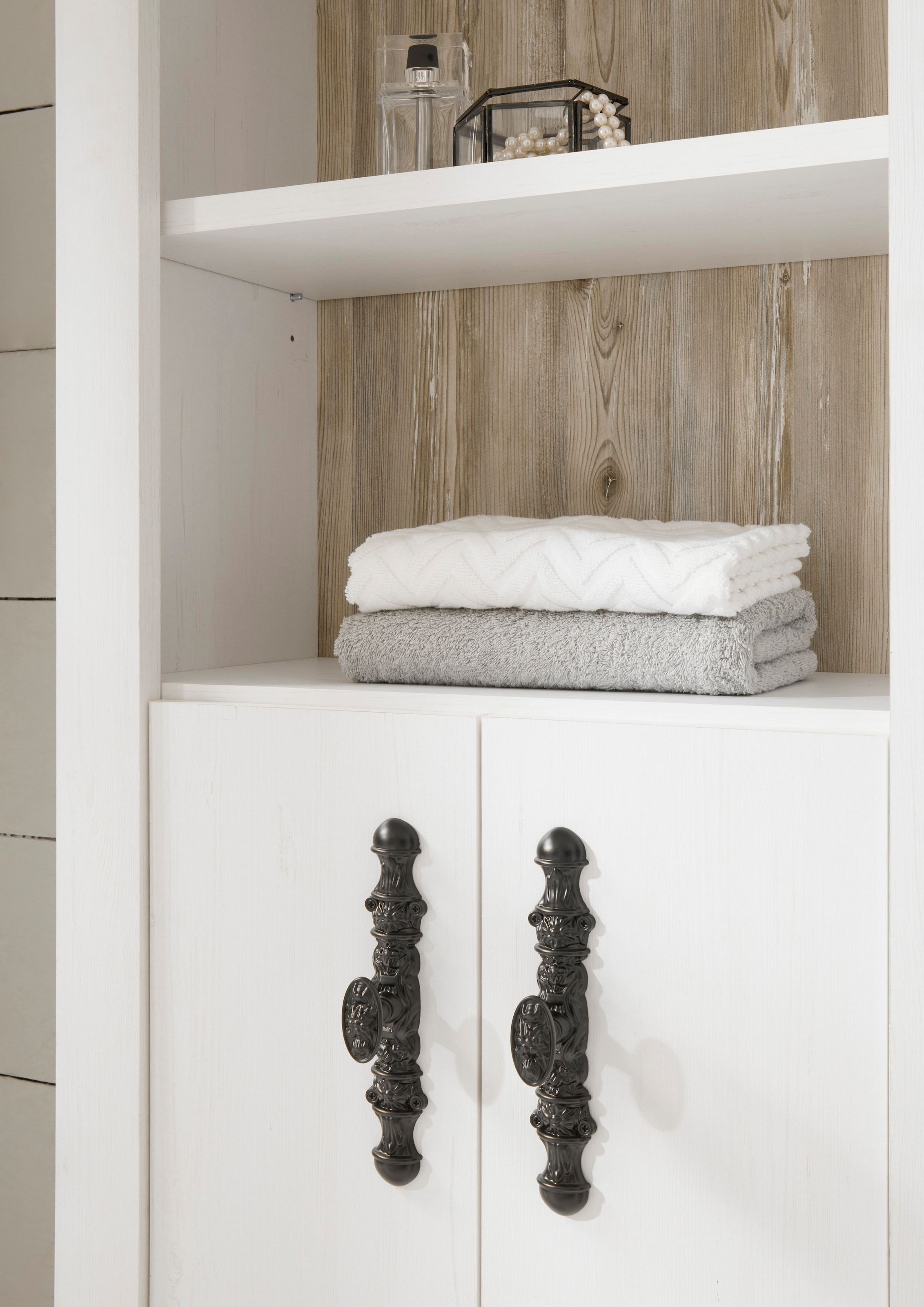 Home affaire Badmöbel-Set »Florenz, Bad im Landhausstil, 3-teiliges Badezimmer«, (3 St.), Waschtisch, Schrank und Spiegel mit Ablage, in Pinie Weiß, Stauraum