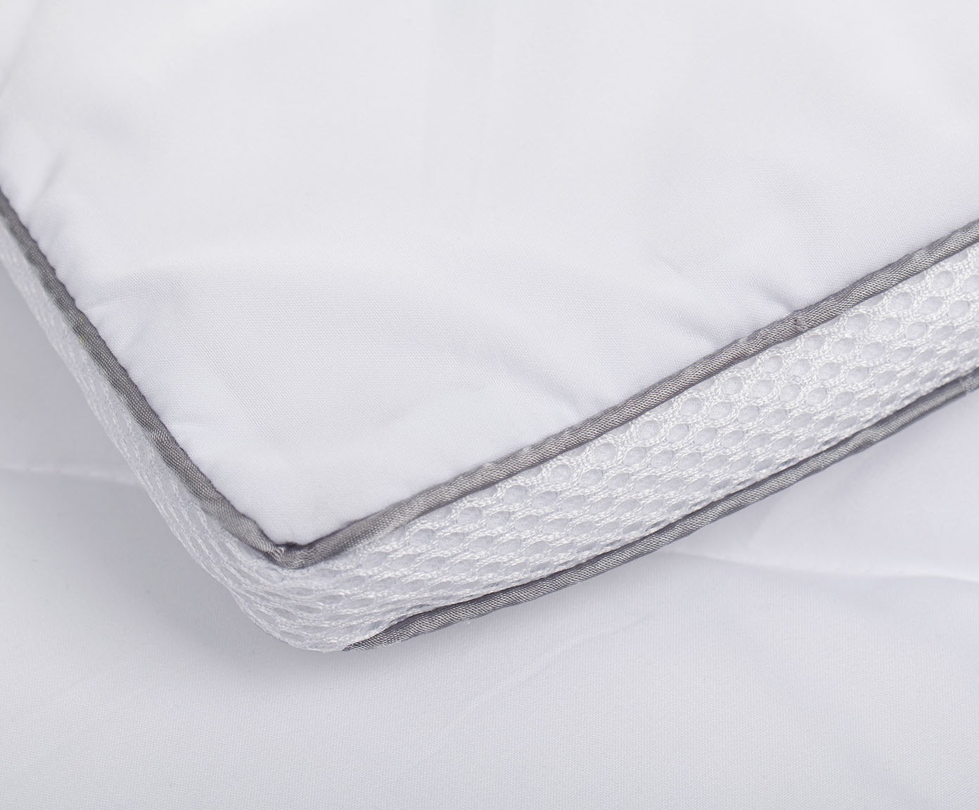 Gözze Microfaserbettdecke »Silberkante Bettdecke 135x200 & 155x220 cm«, nor günstig online kaufen