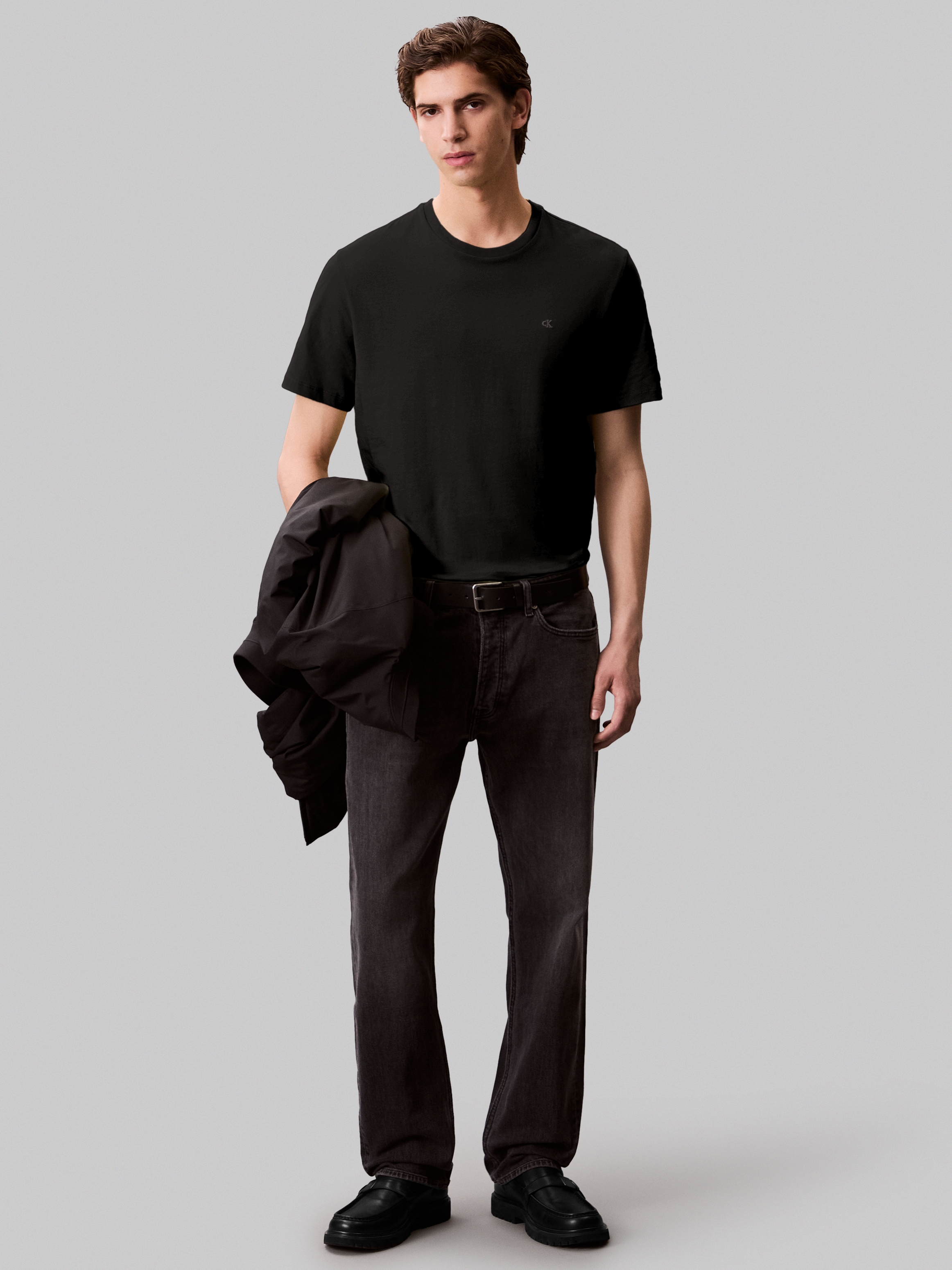 Calvin Klein Jeans T-Shirt »SS SMOOTH CTTN SOLID CREWNK TEE«, mit Logo