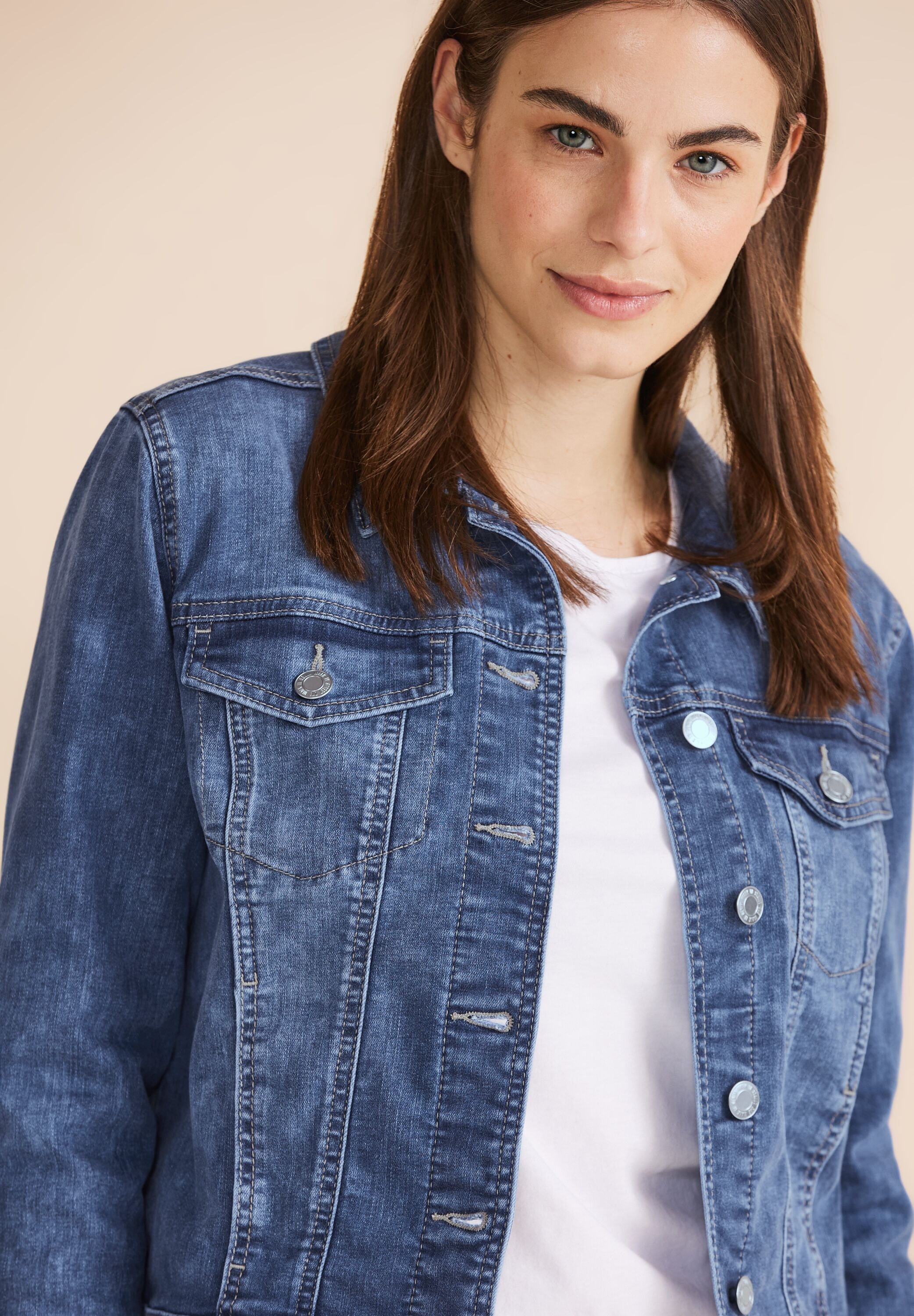 STREET ONE Jeansblazer, in mittelblauer Waschung