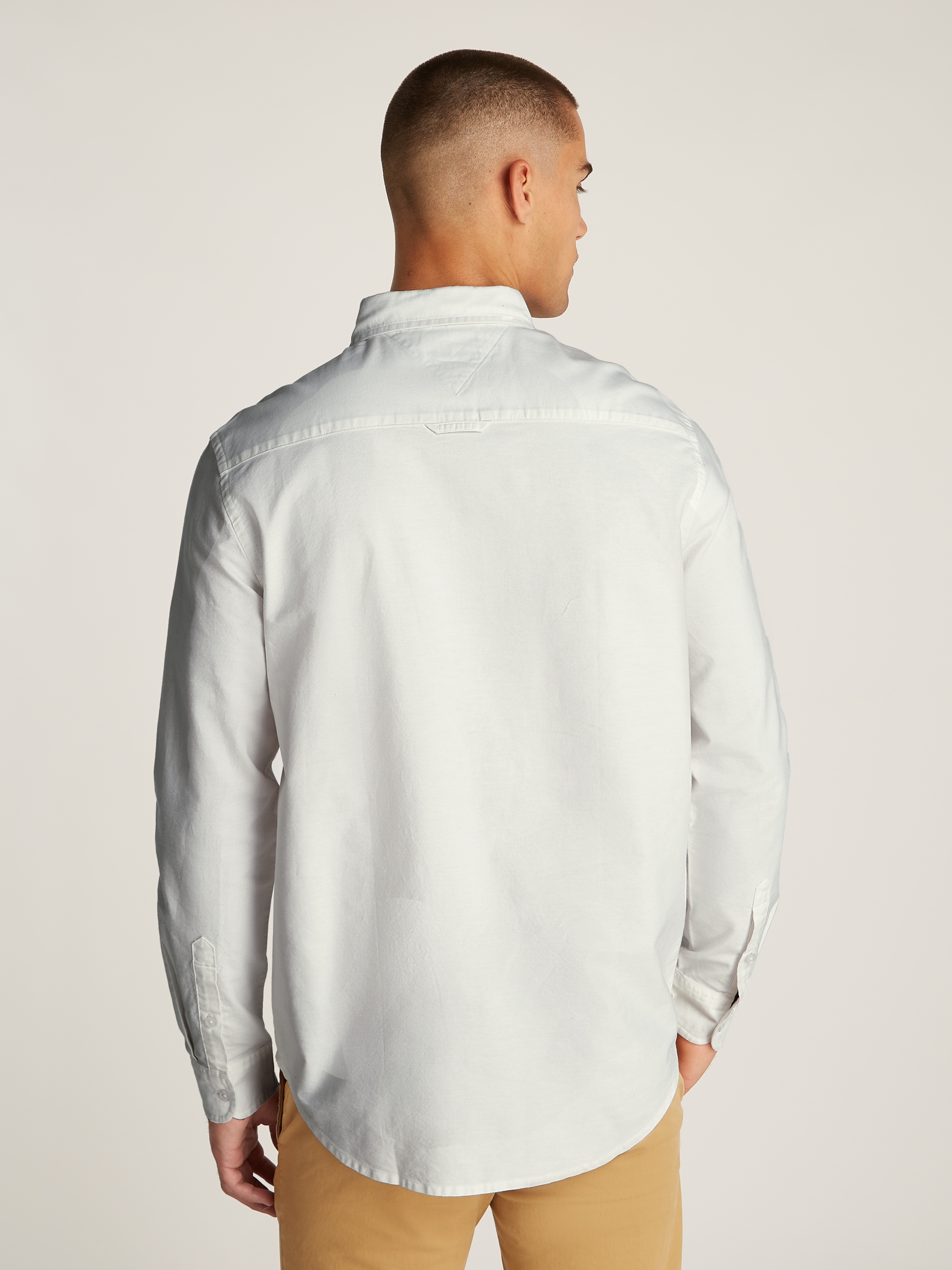Tommy Jeans Plus Langarmhemd »TJM REG OXFORD SHIRT EXT«, in Großen Größen, Logostickerei, Button-down-Kragen