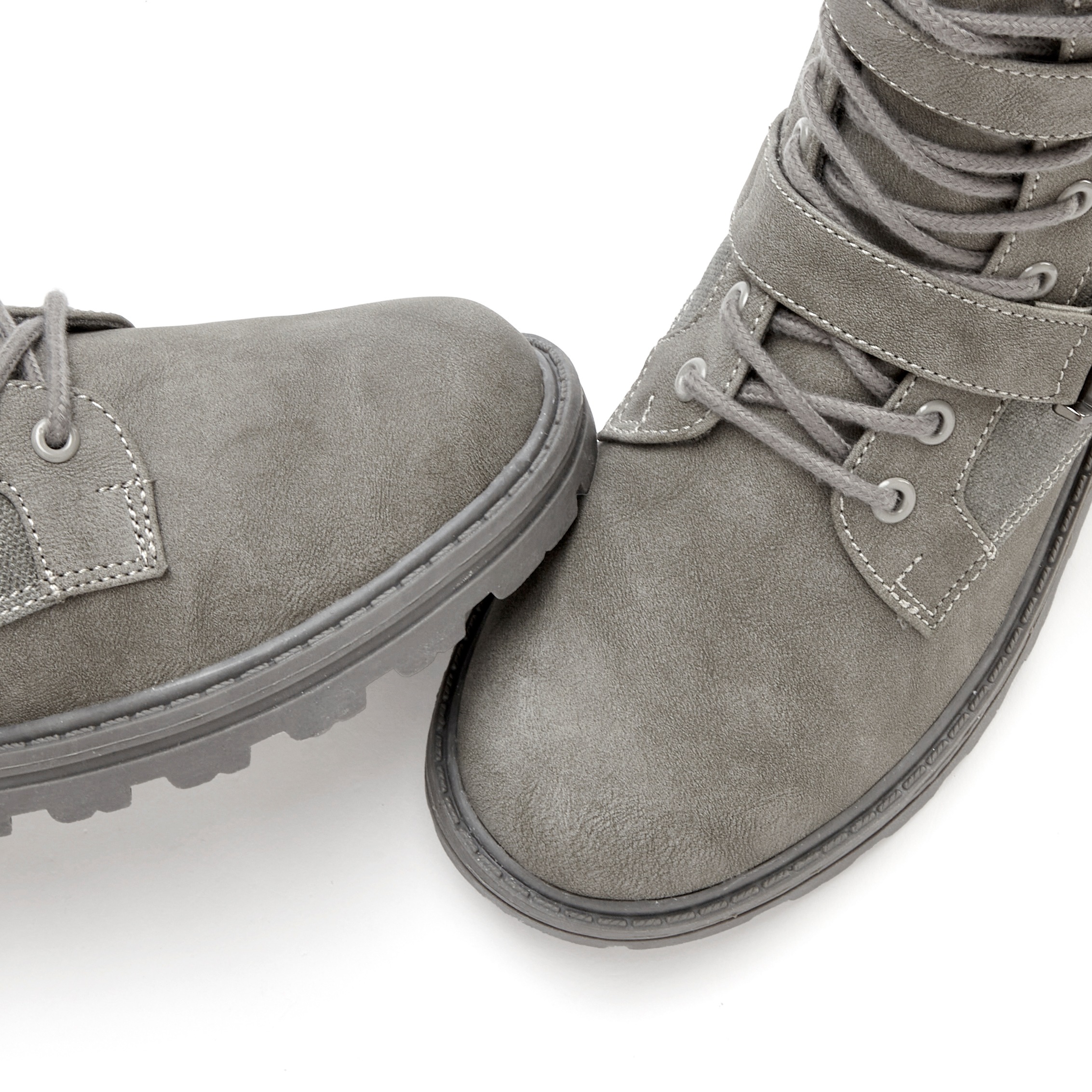 Vivance Stiefelette »Stiefel, Boots«, mit modischen Zierschnallen VEGAN