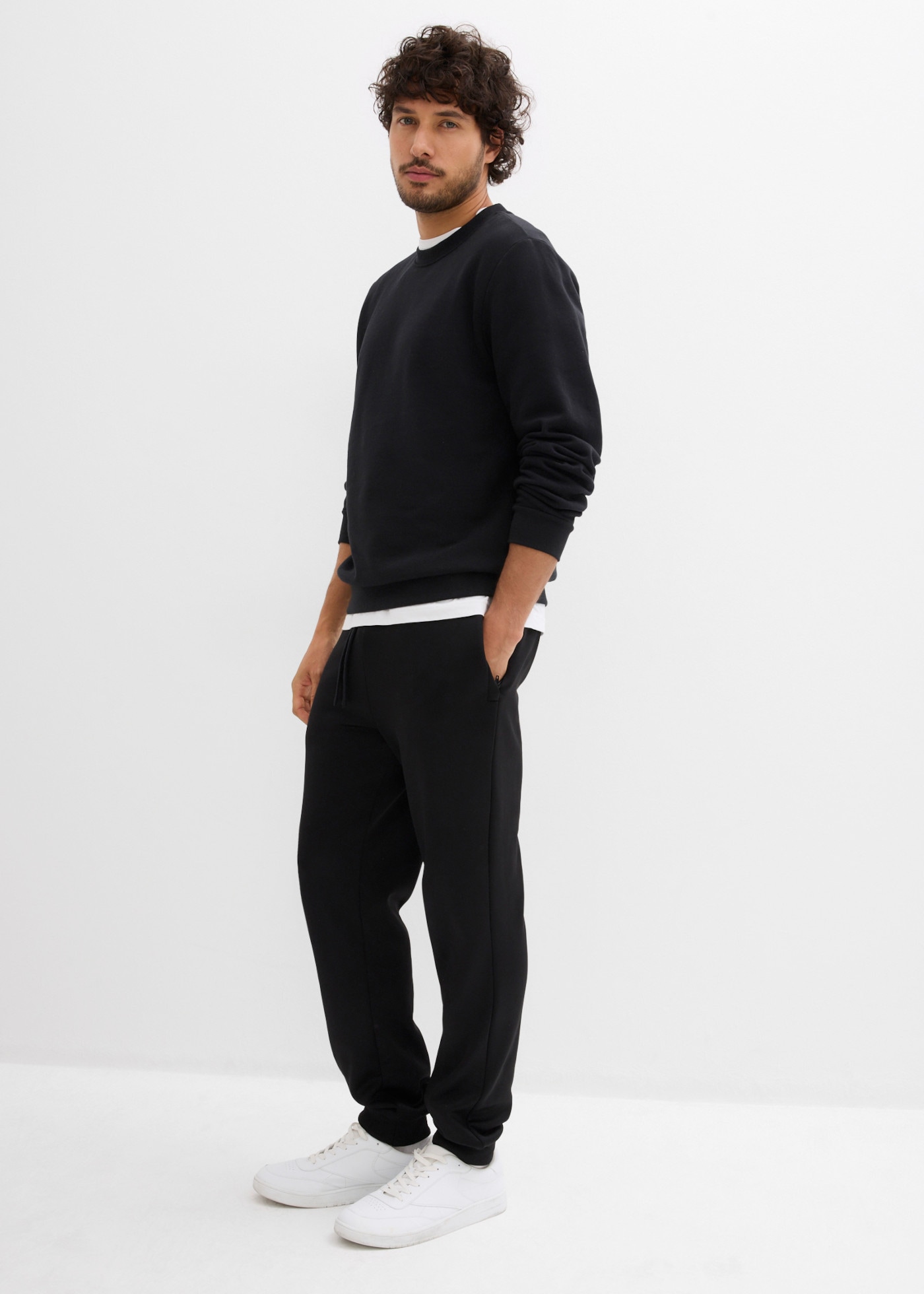 bonprix Jogginghose  mit Thermo-Funktion, Regular Fit, im Casual-Stil