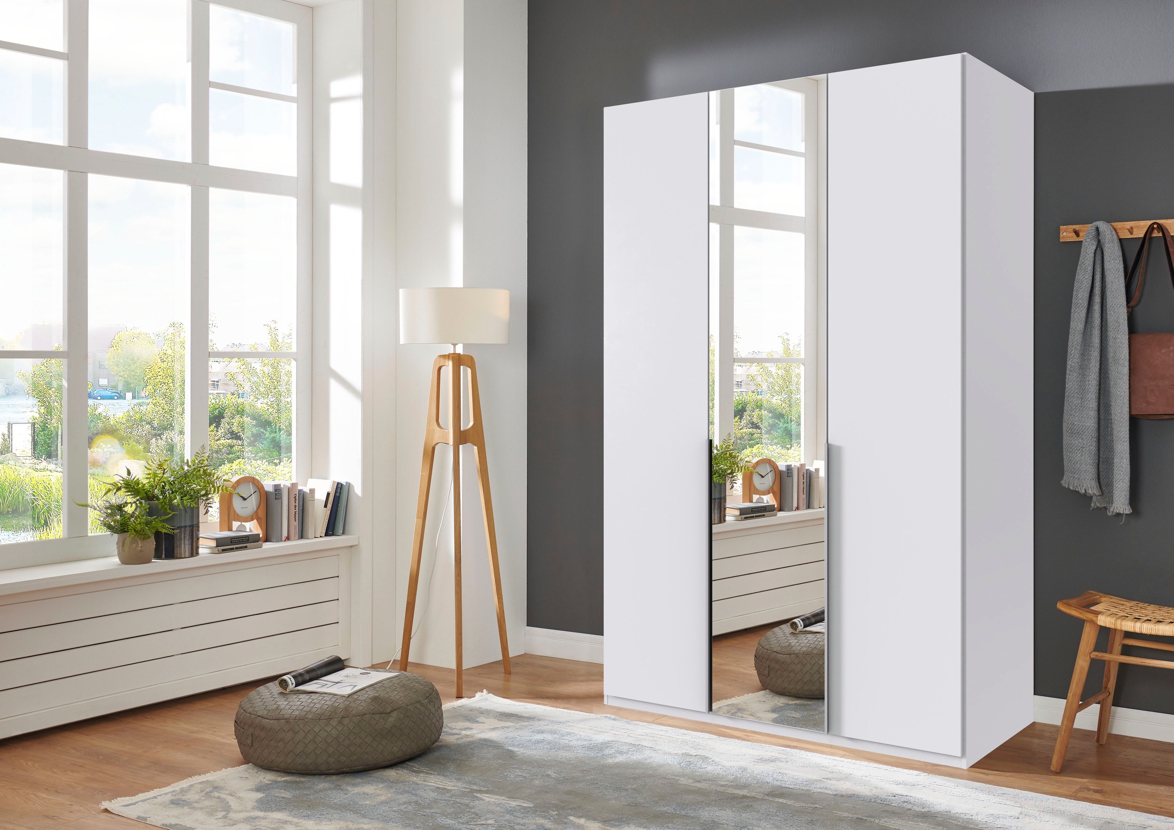 Wimex Kleiderschrank »Mugano, in 5 Breiten und 2 Höhen, Made in Germany«, (in Basic oder Premium Ausstattung mit 2 weiteren Einlegeböden), mit langen Griffstangen aus Metall, wahlweise mit oder ohne Spiegel