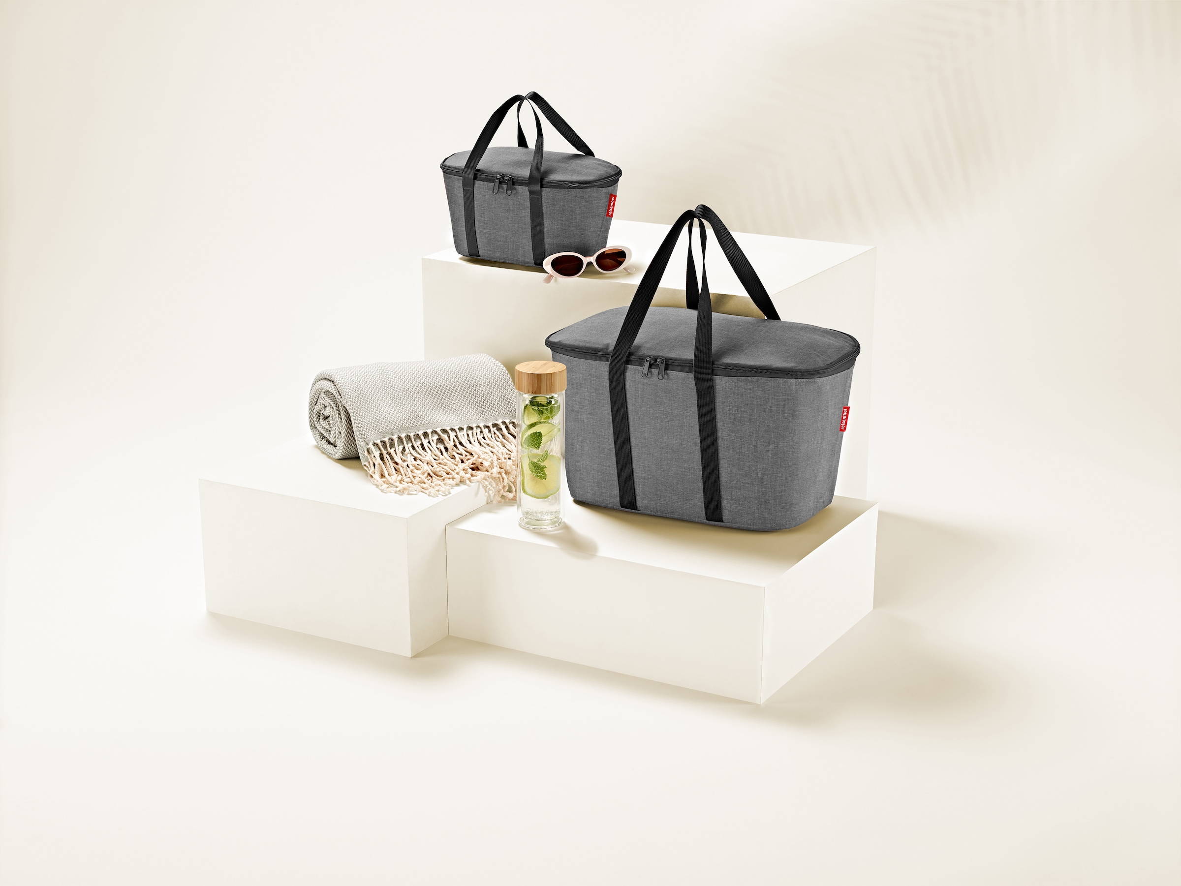 REISENTHEL® Kühltasche »coolerbag« Thermo-Innenfutter, Dicht schließender Deckel 2-Wege-Reißverschluss