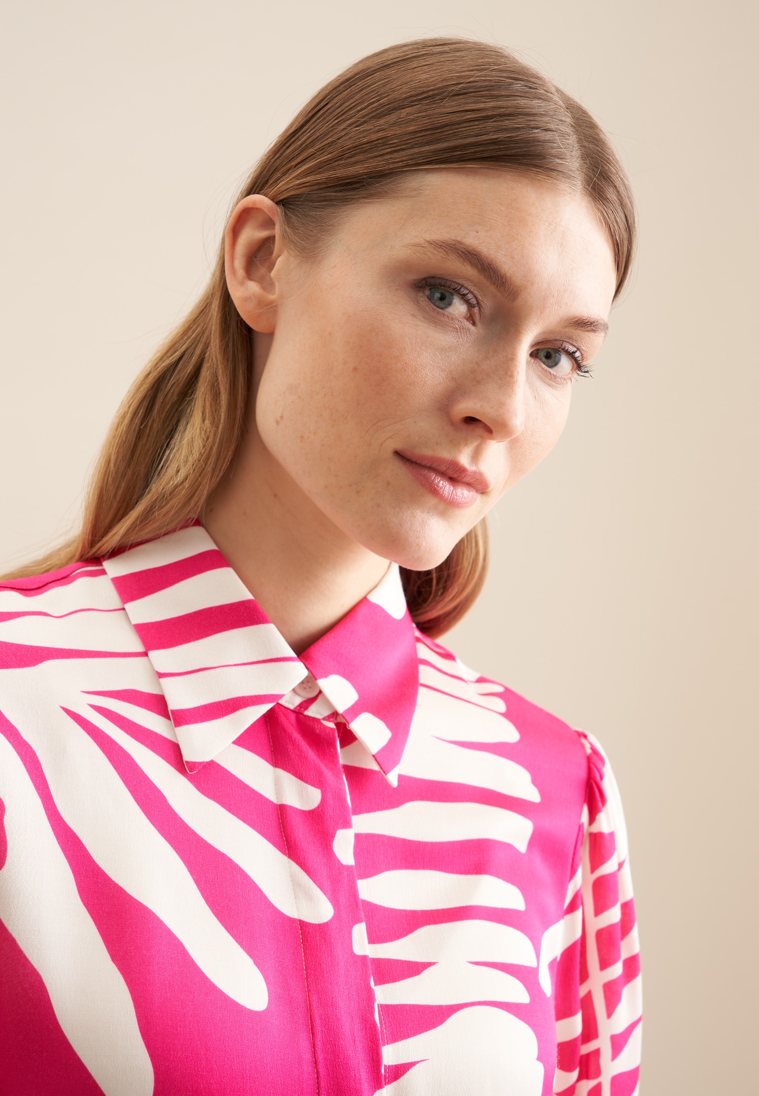 seidensticker Hemdbluse »Schwarze Rose« 1/1 Kragen Blätter