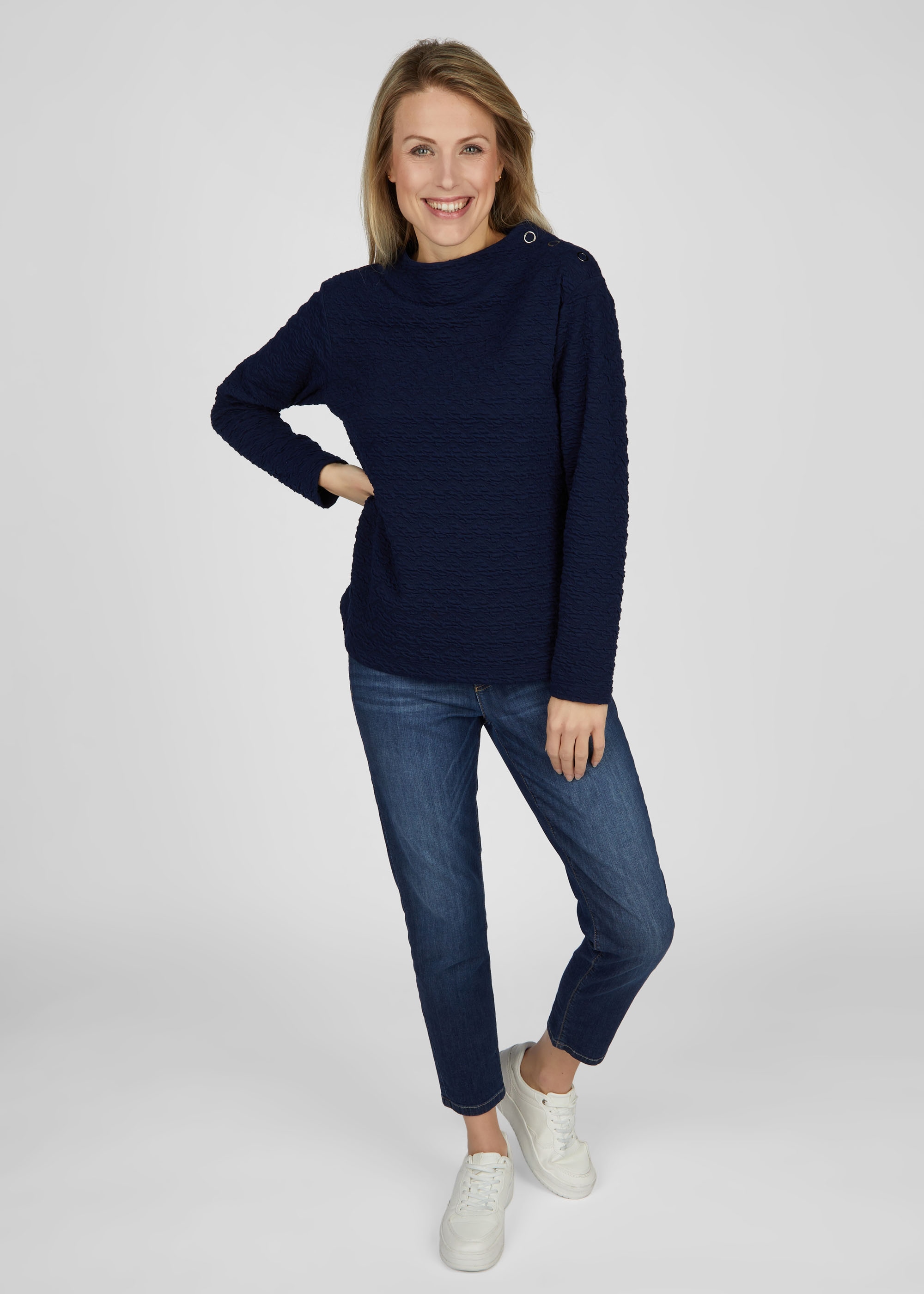 Rabe Langarmshirt, mit Knopfdesign an der Schulter
