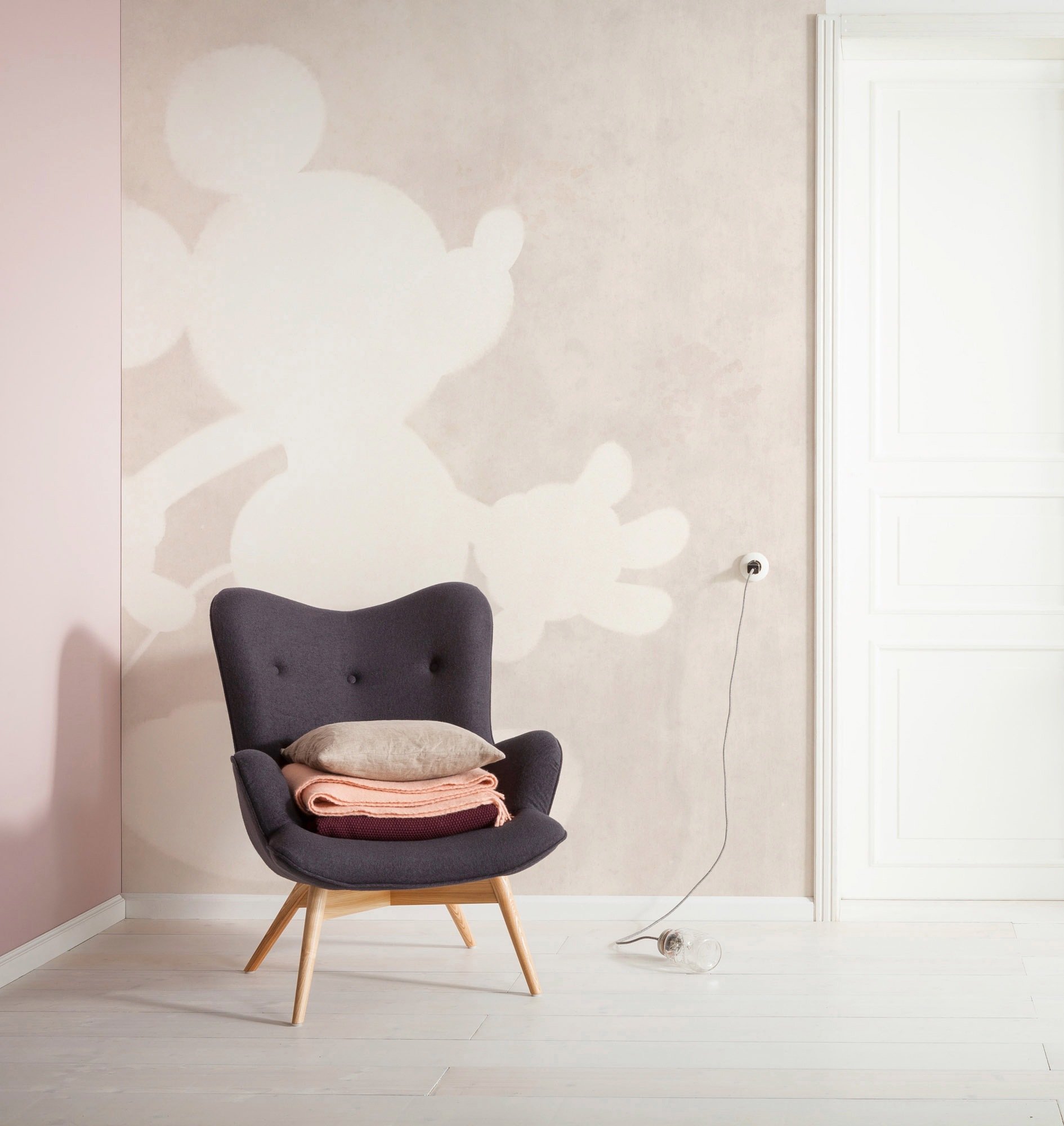 Komar Vliestapete »Digitaldruck Vlies -  Mickey Contour - Größe 200 x 280 cm« bedruckt glatt Kinderzimmer