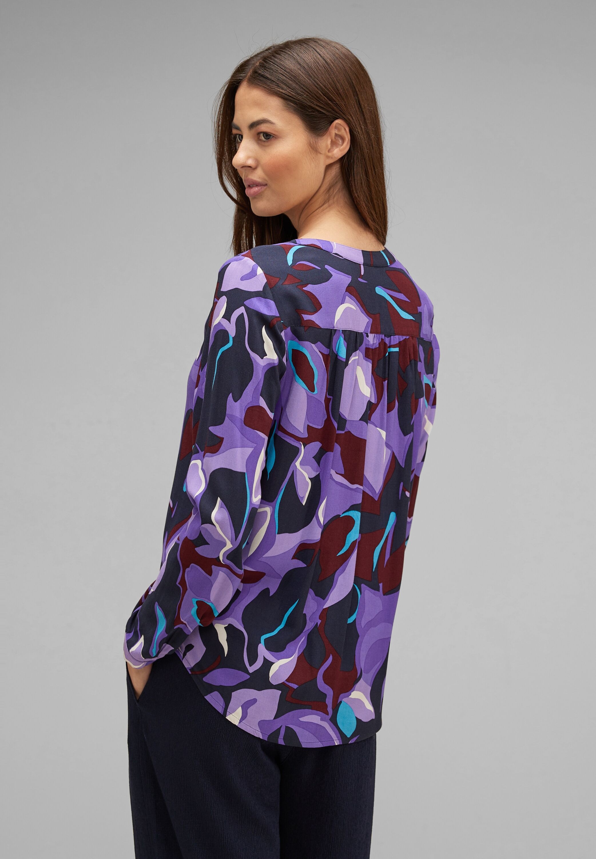 STREET ONE Druckbluse »Viskose-Bluse Style Bamika mit Print«, Moderner  Blüten-Print bestellen