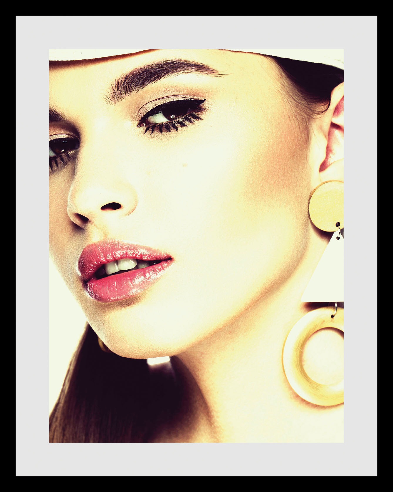 queence Bild »Ania«, Frau-Bilder von Frauen-Art-Kunst-Fashion-Mode-Magazinc günstig online kaufen