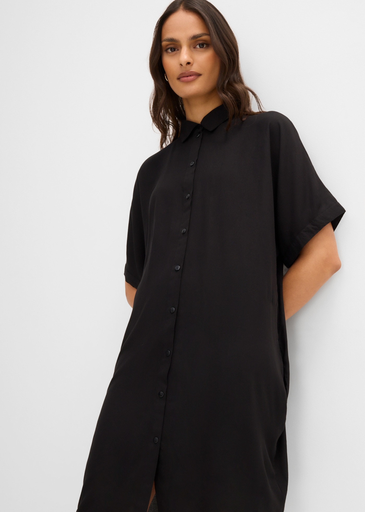 bonprix Blusenkleid Eingrifftaschen für den Alltag, aus Viskose, Oversize Passform, mit Knopfleiste