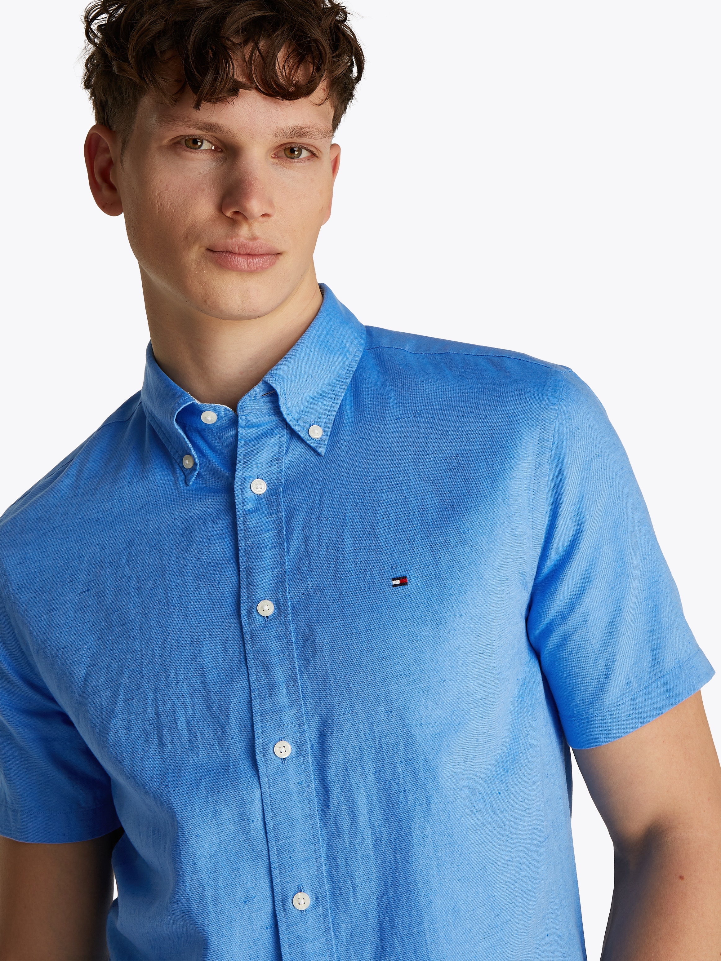 Tommy Hilfiger Kurzarmhemd »LINEN BLEND SOLID SS RF SHIRT«, mit Button-down-Kragen