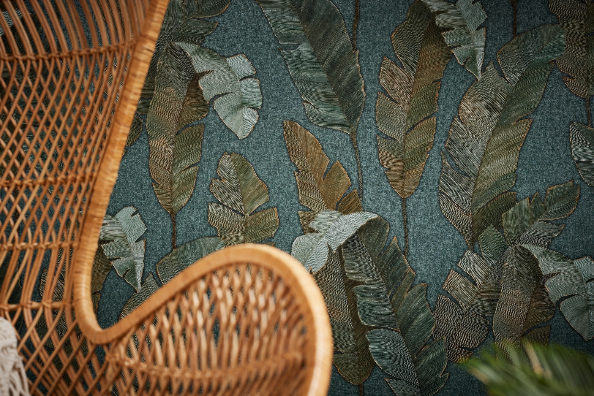 living walls Vliestapete »Metropolitan Stories. Travel Styles. Blättertapete«, matt-gemustert-neutral, Tapete Floral Modern Chic 3D-Effekt Strukturiert Elegant Tapeten Flur