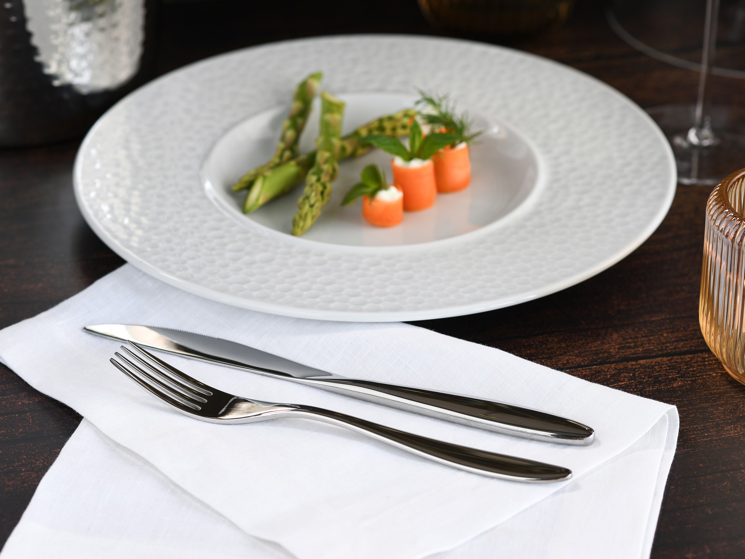 CreaTable Teller »Show Time Hammer weiß, Gourmetteller 4-tlg.« Moderne Formgebung, Fine Dining-Charakter, Relief Oberfläche