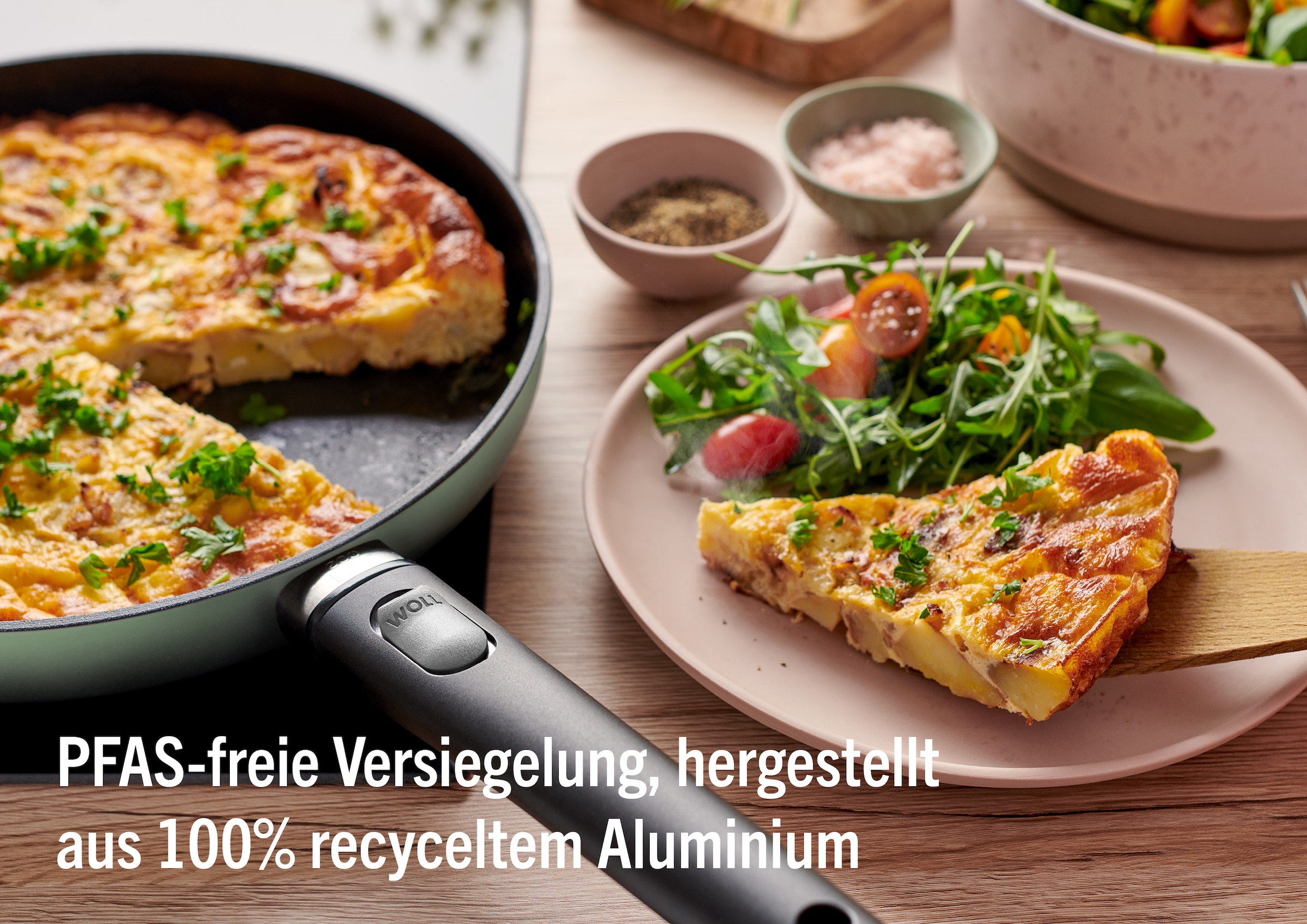 WOLL MADE IN GERMANY Wok »Ecolour Ø 24 cm inkl. Deckel« Aluminiumguss Set, 2 tlg. abnehmbarer Stiel