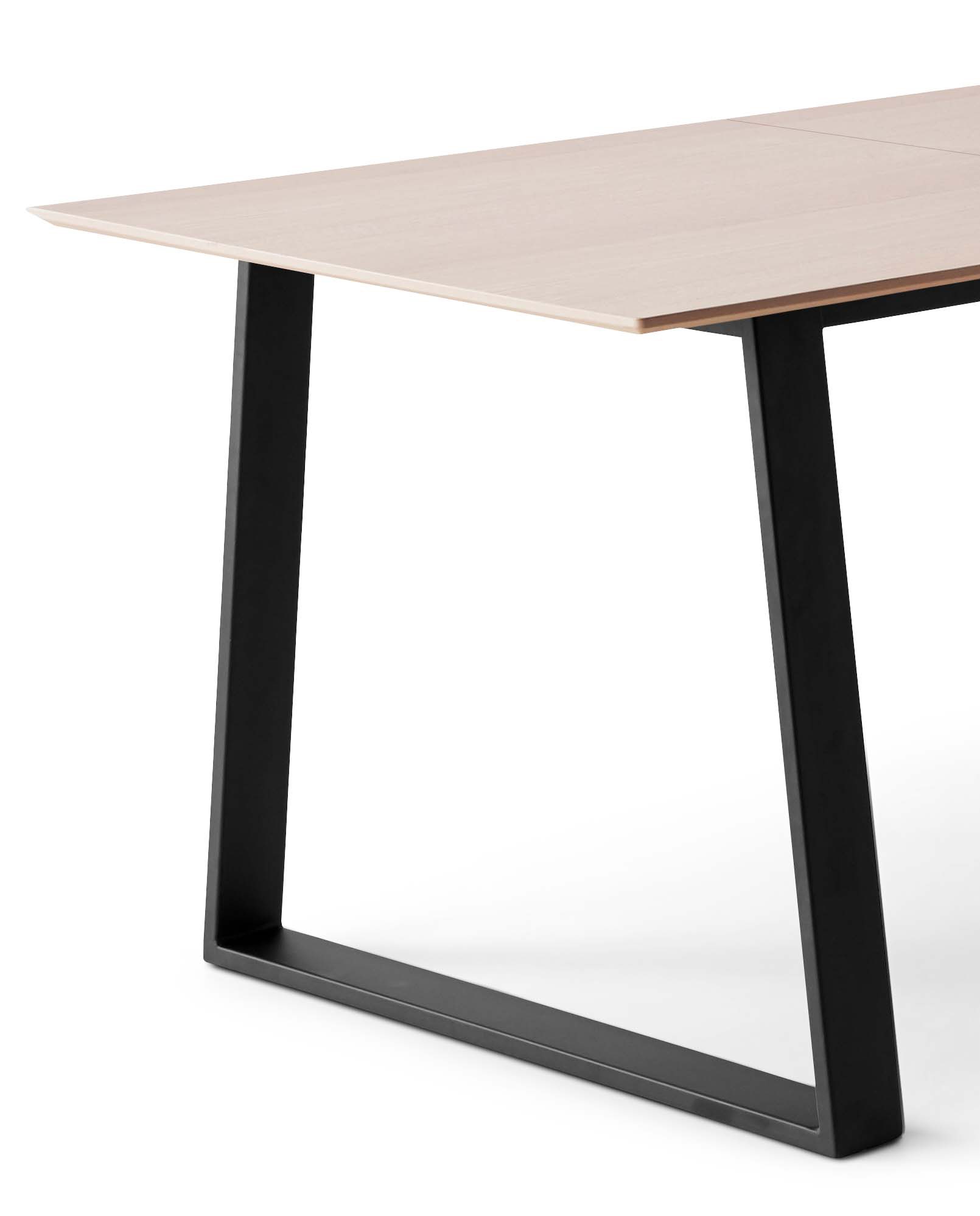 Hammel Furniture Esstisch »Meza Designtisch mit Auszugsfunktion und 2 Einlegeplatten«, (1 St.), rechteckige Tischplatte MDF, Trapez Metallgestell