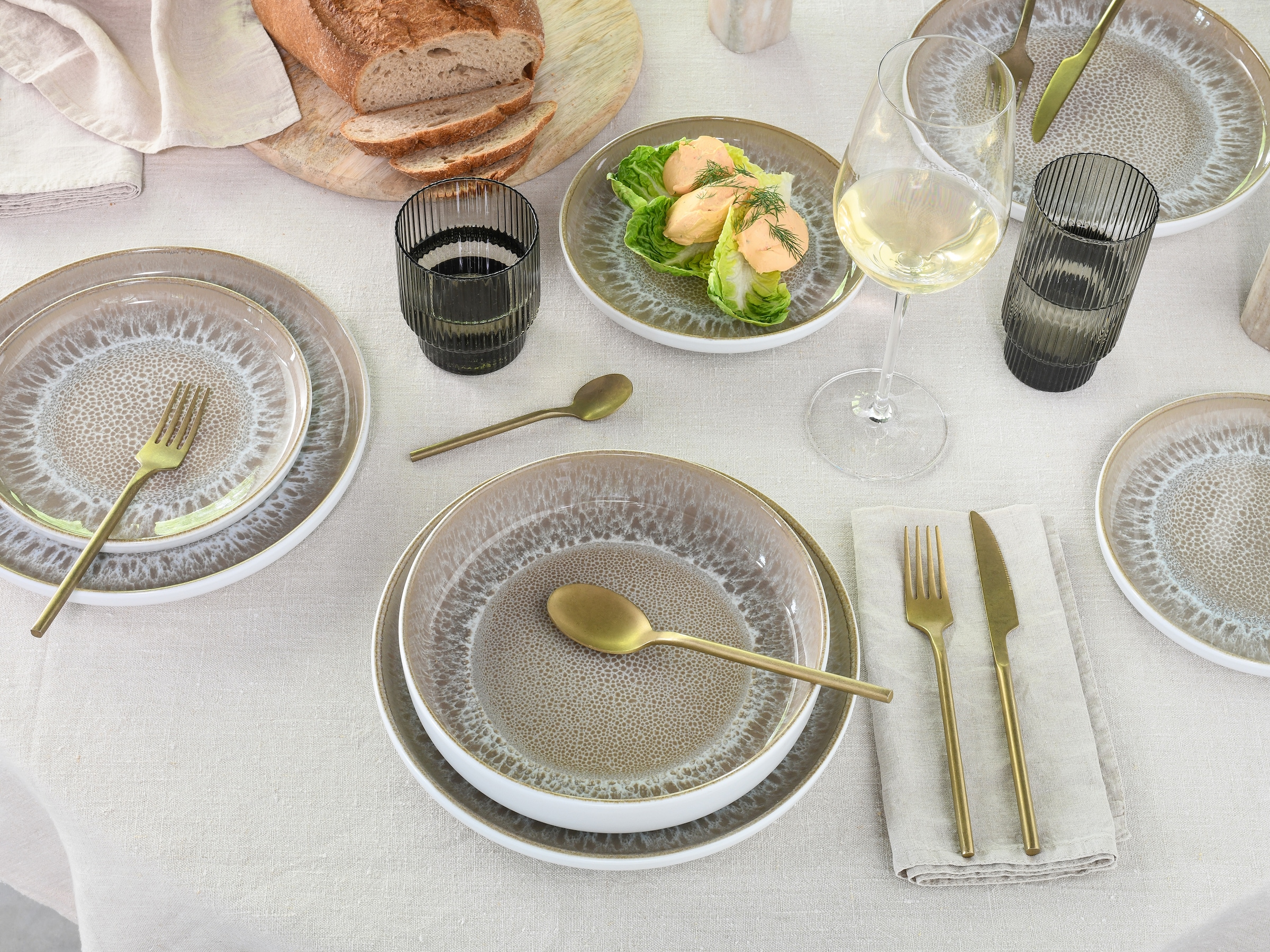 OTTO home Teller-Set »modernes Teller Set, Service Novalee« hohe Haltbarkeit, spülmaschinen- & mikrowellengeeignet, Reaktivglasur