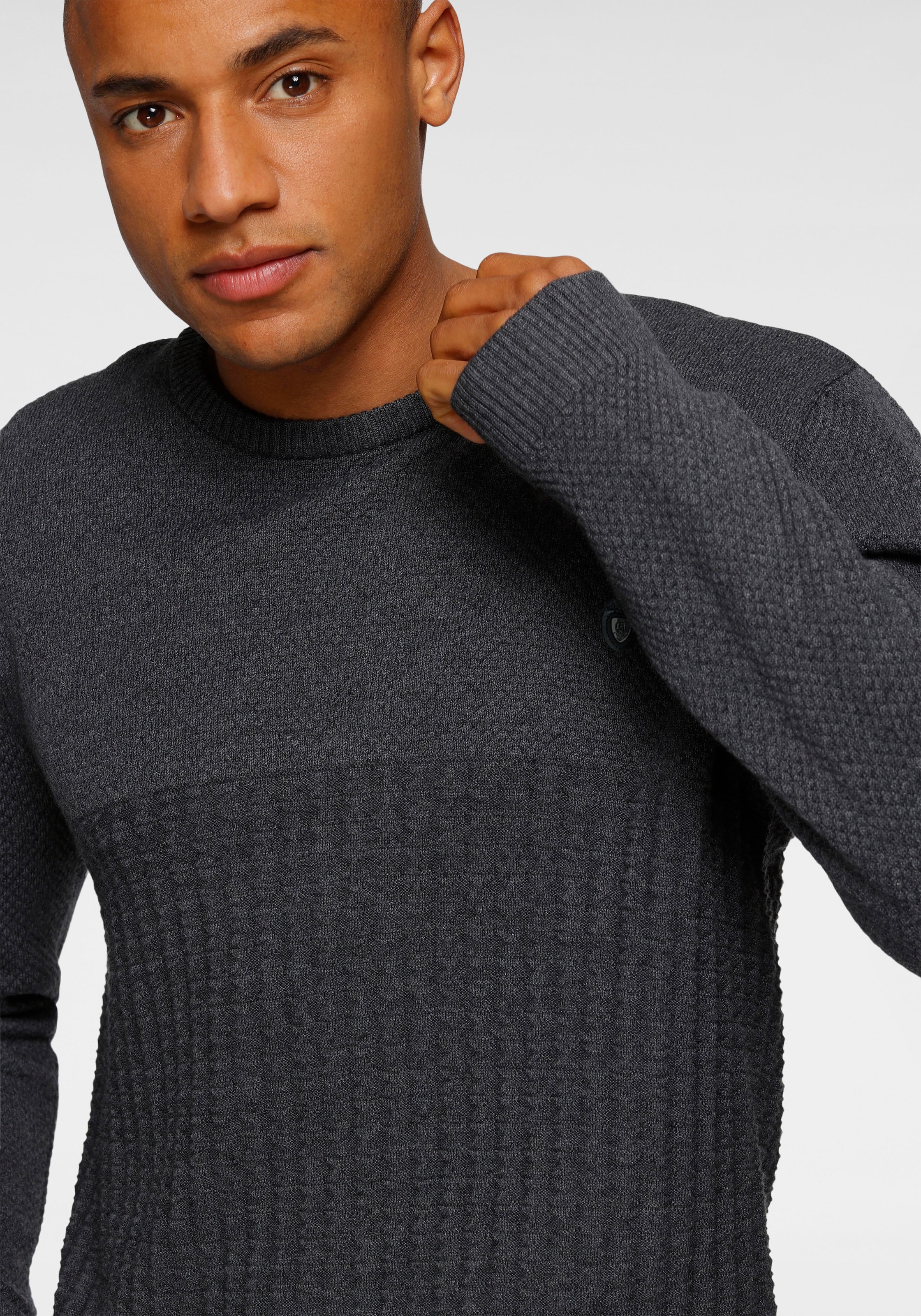 Bruno Banani Strickpullover, mit modischer Struktur